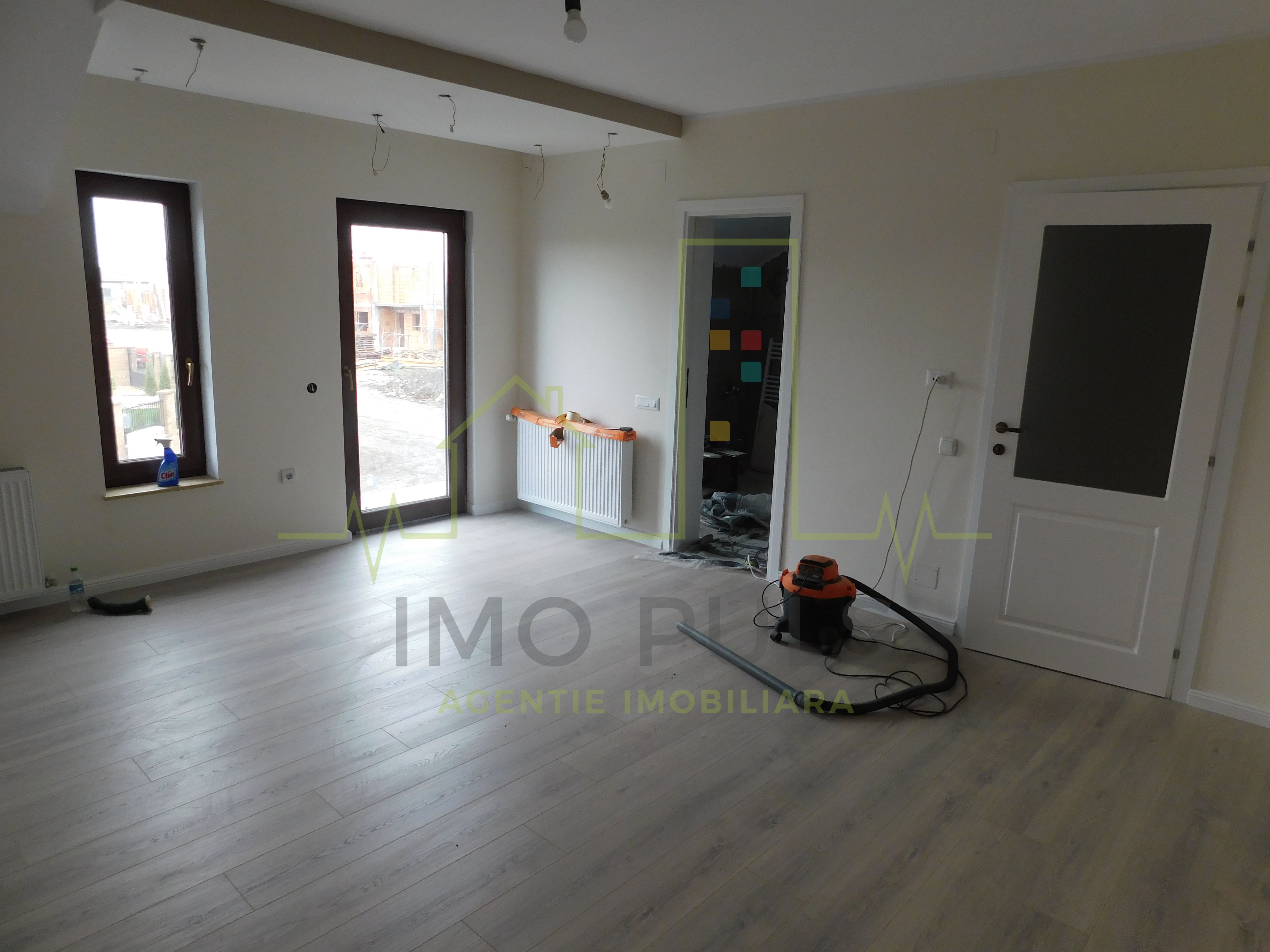 Duplex. Garaj. Se preda finisat ...