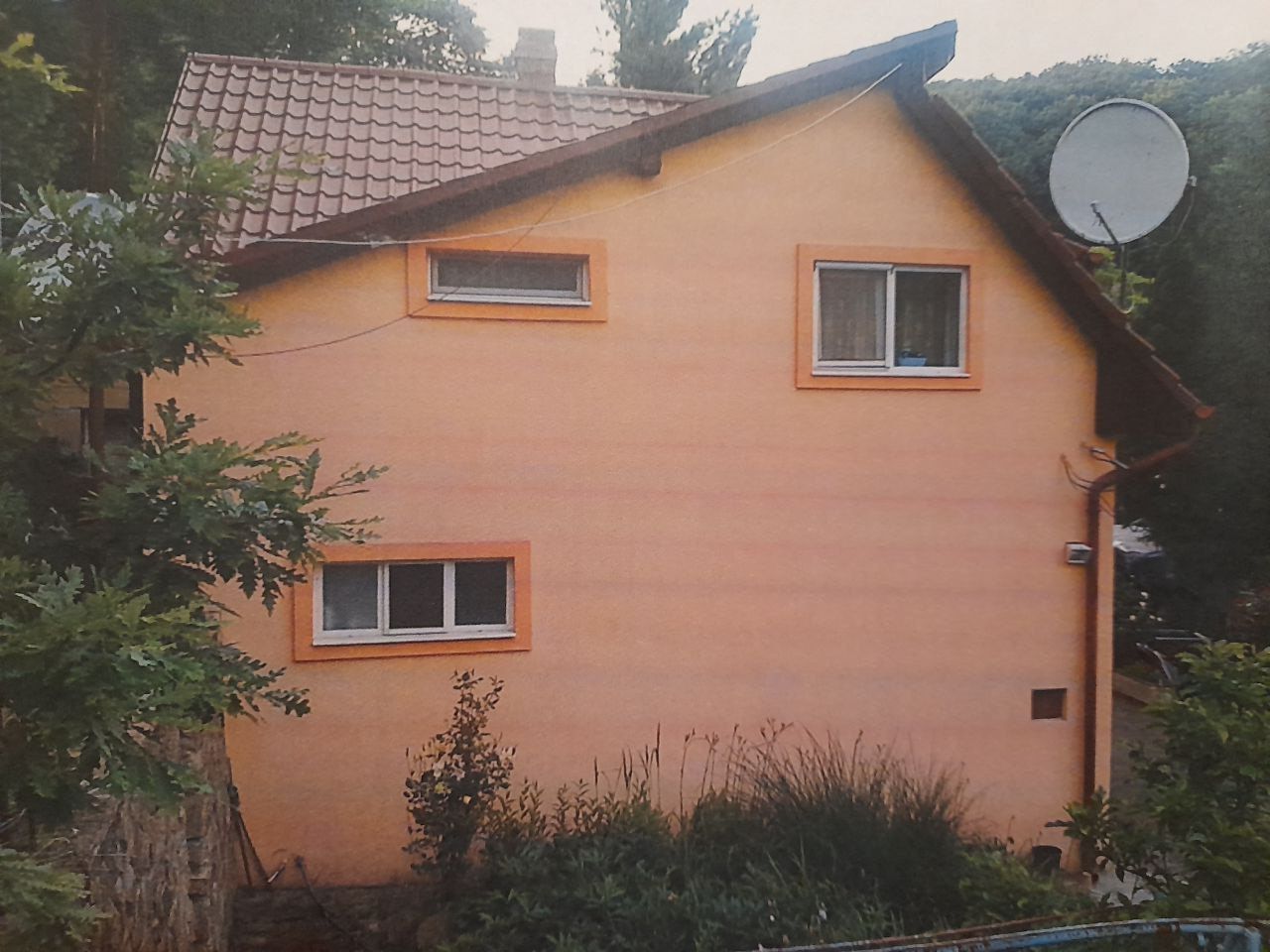 PROPRIETATE VÂNDUTĂ Casă conac cu 15.000 mp deal împădurit la Barațca, — fotografia 4