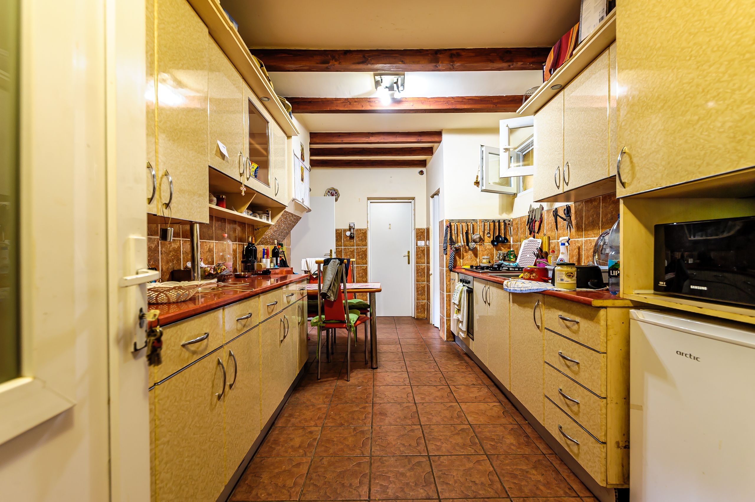 PROPRIETATE VÂNDUTĂ Casă conac cu 15.000 mp deal împădurit la Barațca, — fotografia 6