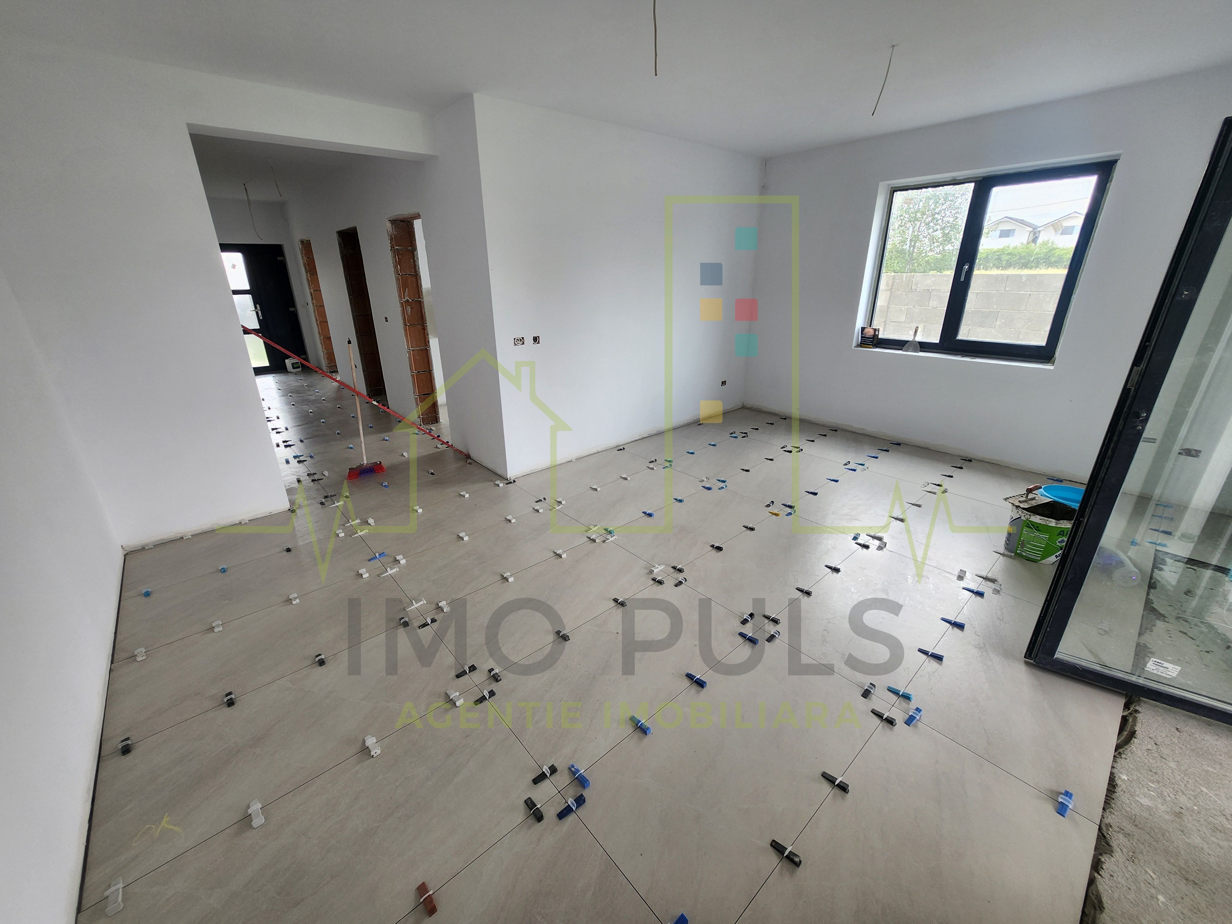 Duplex. Mosnita veche. 350 mp Te...
