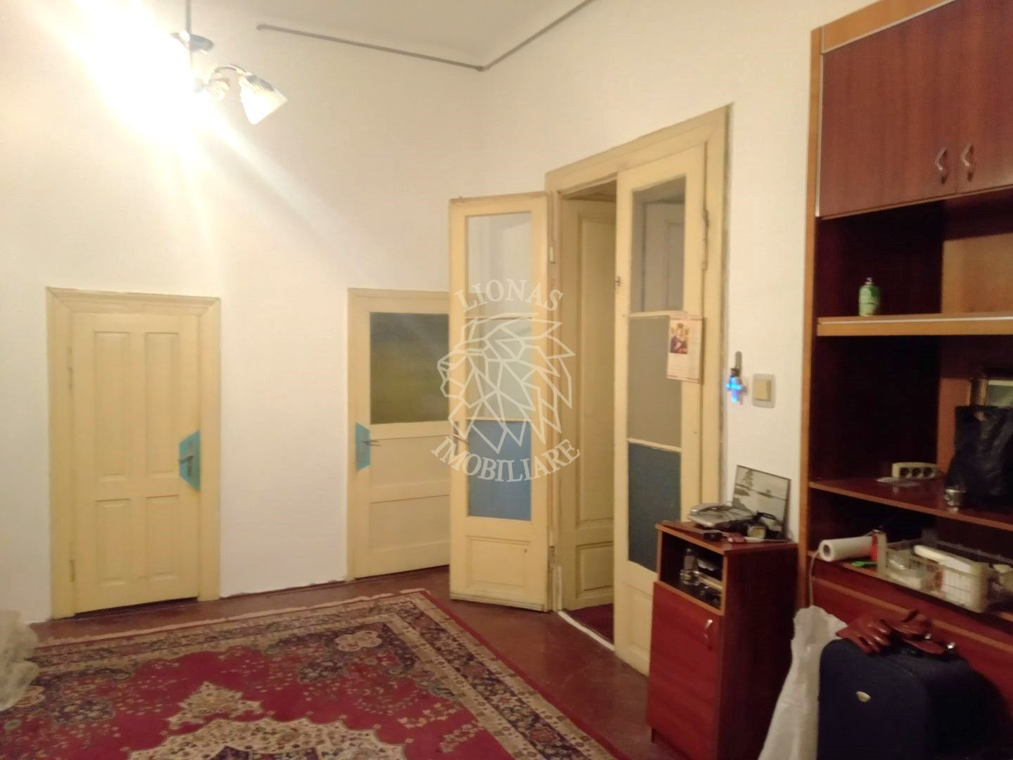 Apartament 3 camere 69 mp+pivnita si parcare-Ultracentral- Investitie