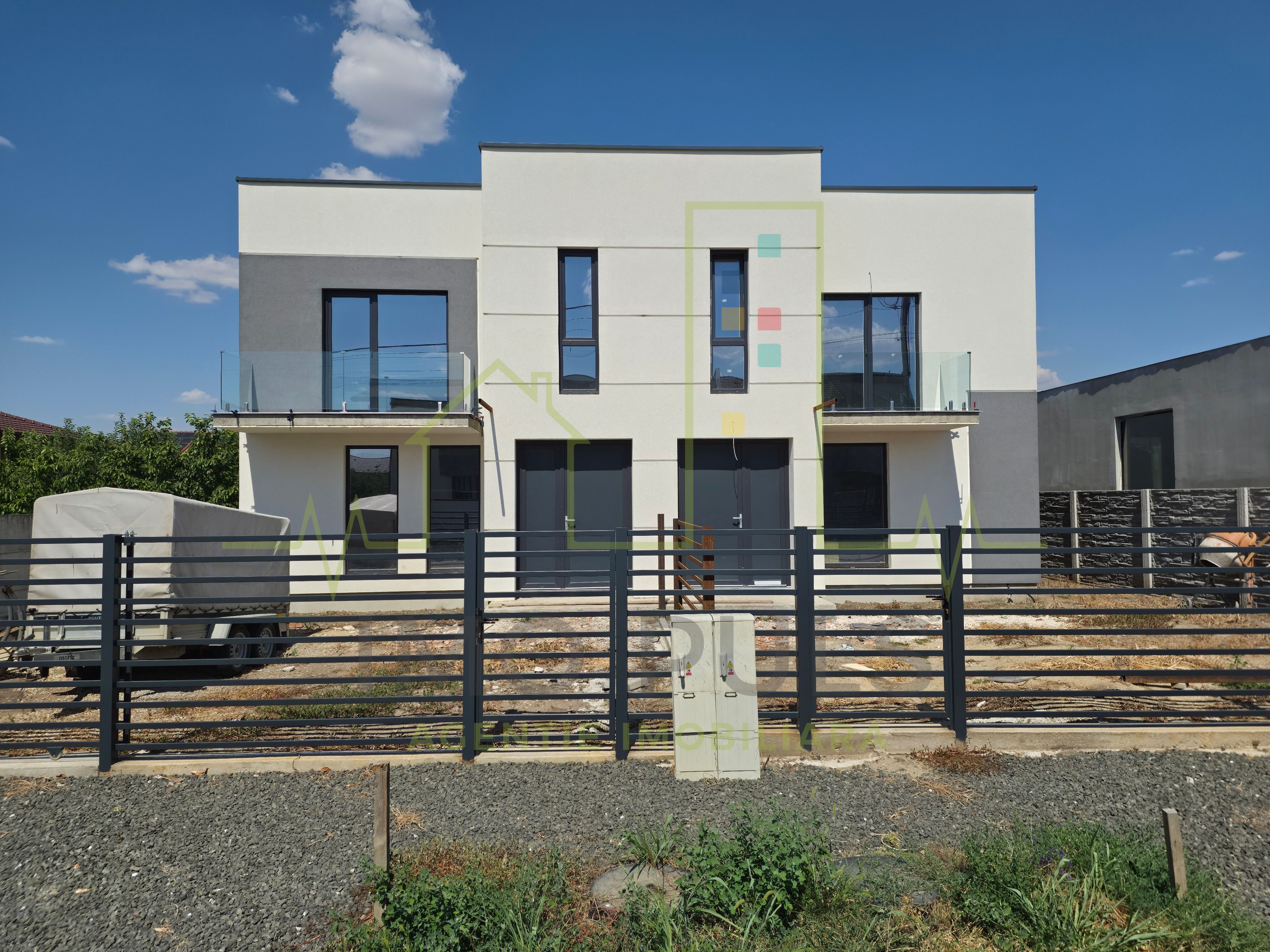 Duplex. Dumbravita. Teren 405 mp.