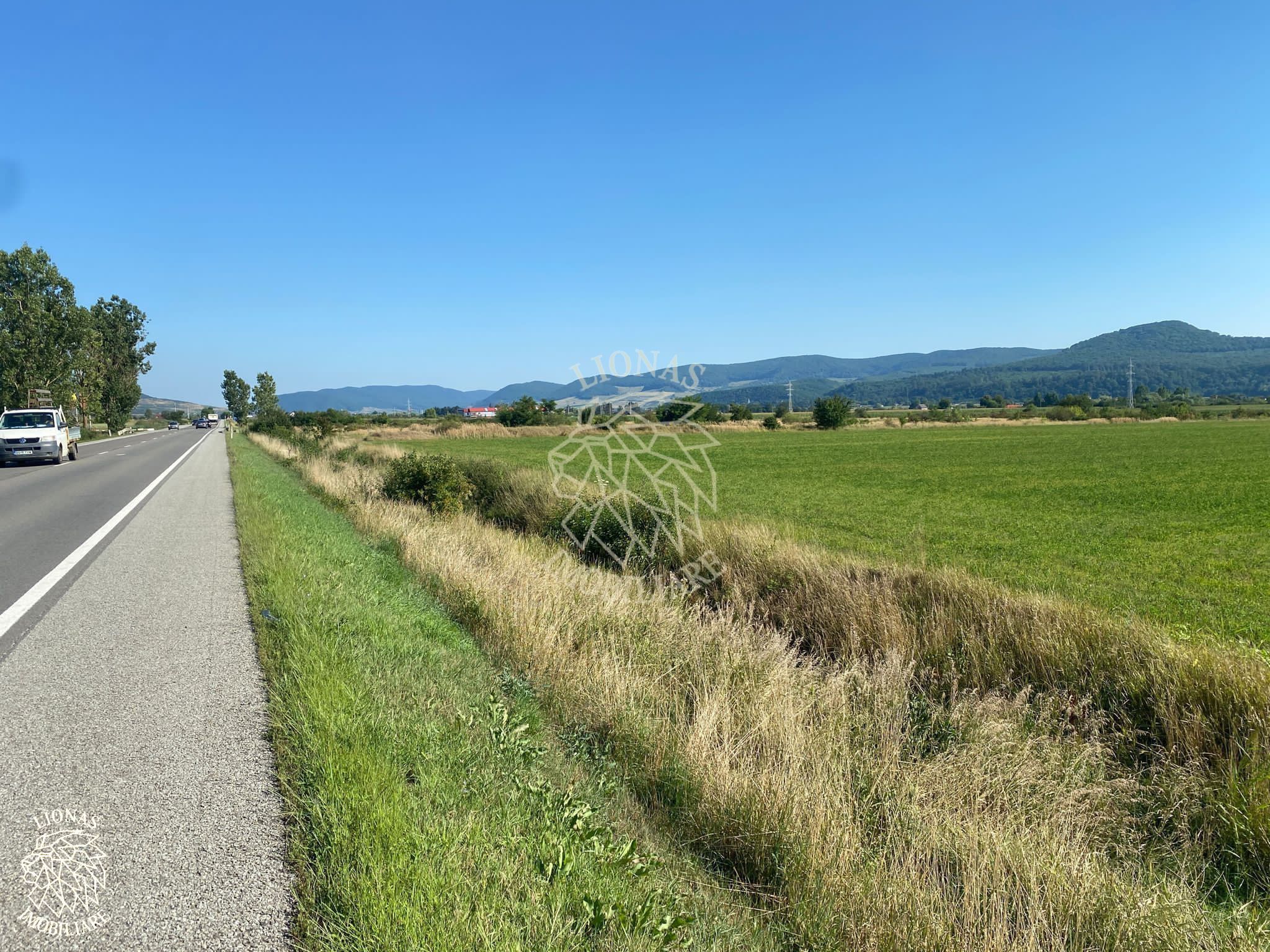 Teren 13400mp la DN 17-parcelabil Podirei