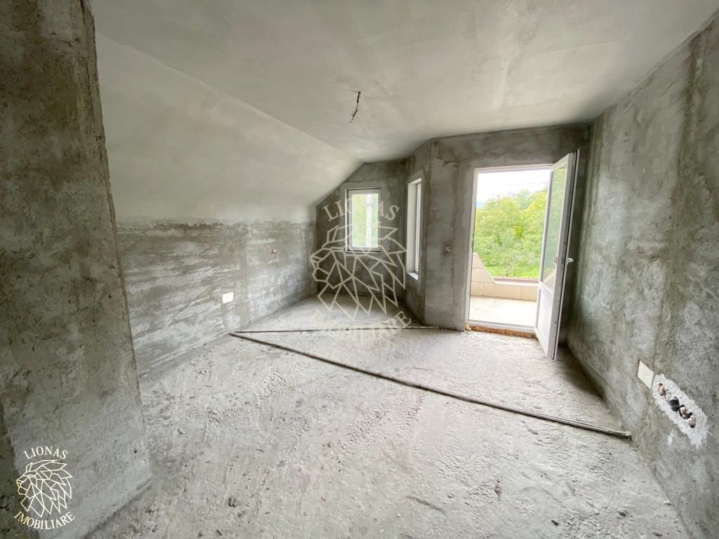 Casa 4 camere-teren/livada 1250 mp-pretabil locuire-Nepos