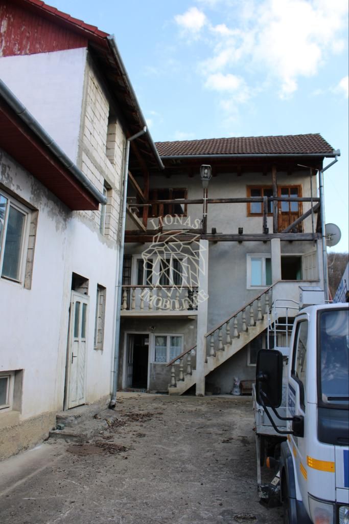 Casa 450 mp cu depozit/ atelier, 600 mp teren, Valea Ghinzii, Exclusiv
