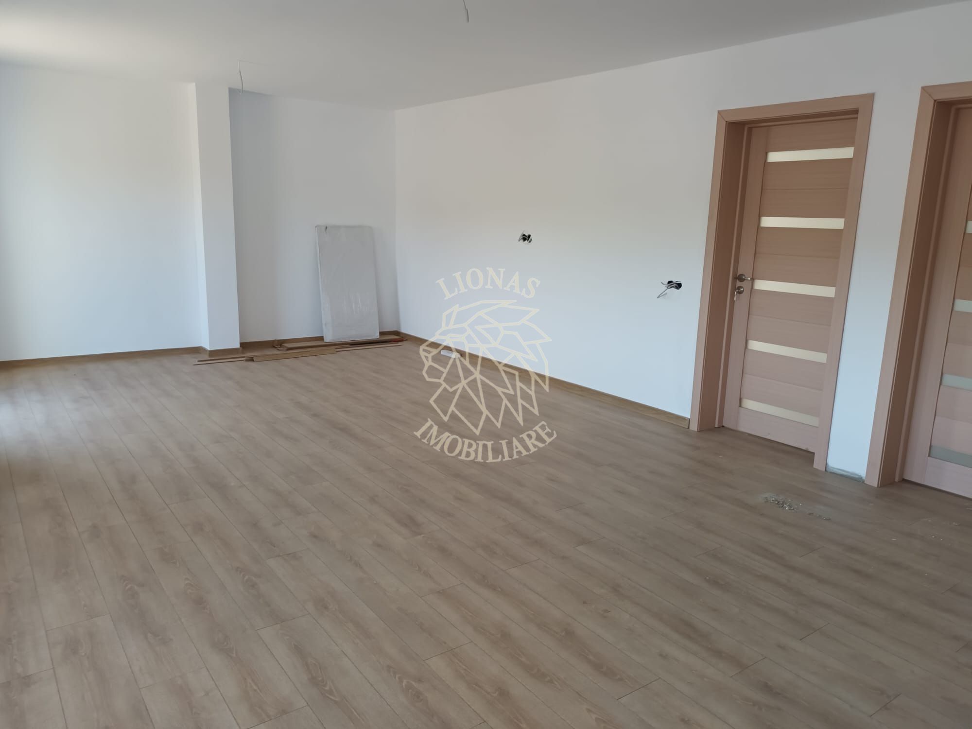 Case semifinisate/finisate 80 mp sau 121 mp-curte amenajata-Zona Nord