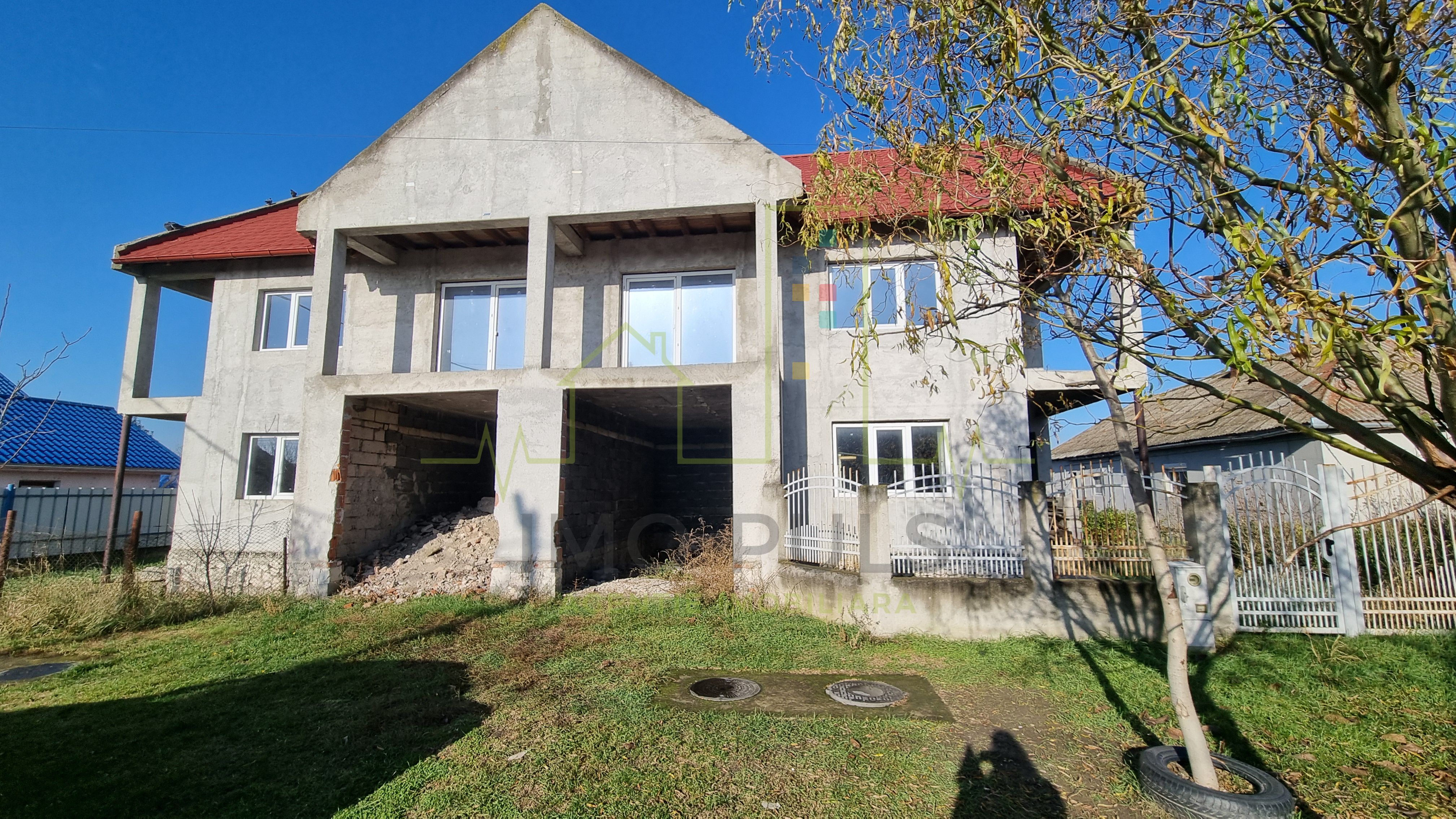 1/2 Duplex in centrul localitati...