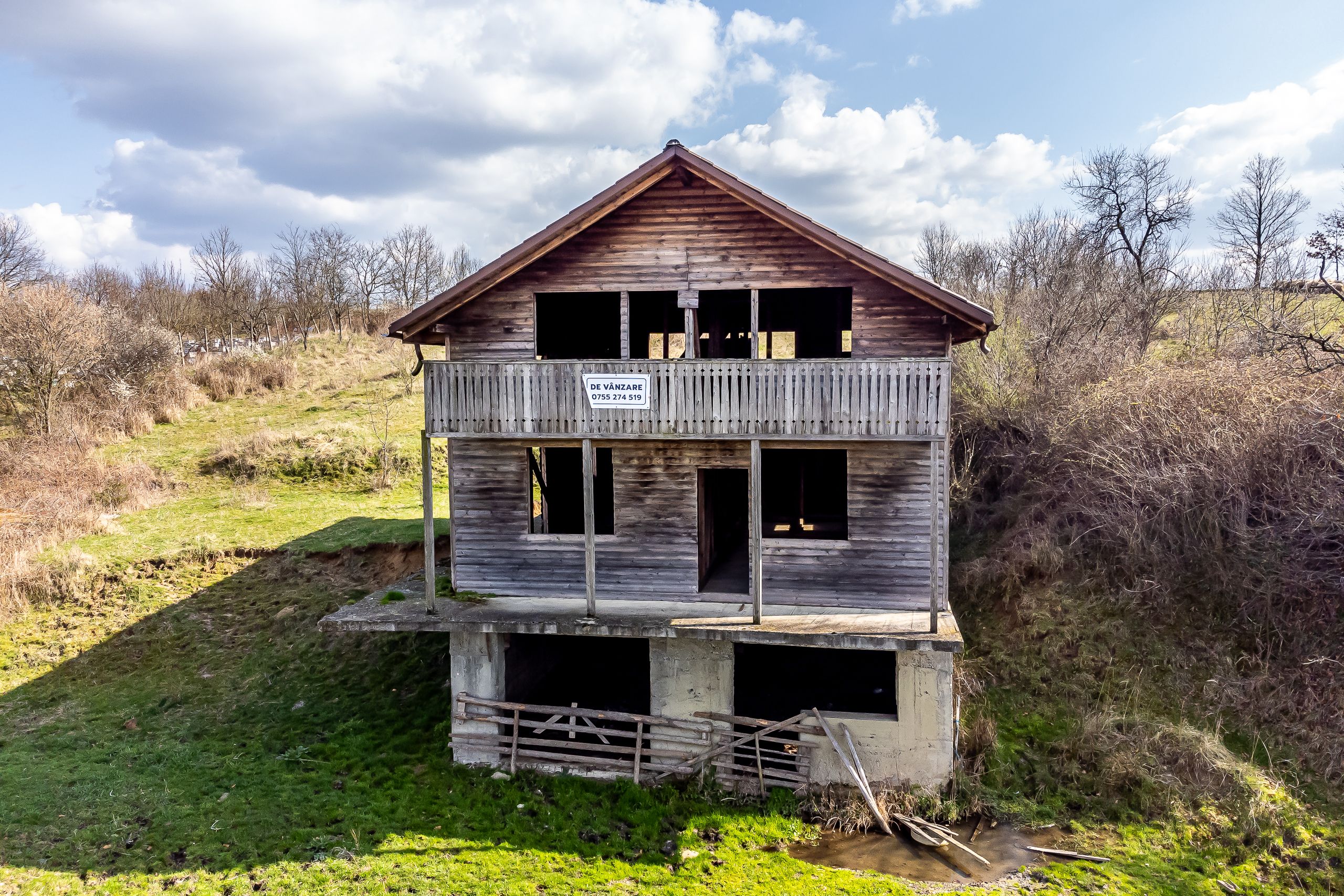 Cabană pe 3 niveluri - zonă spectaculoasă - Pătârș - COMISION 0% — fotografia 4