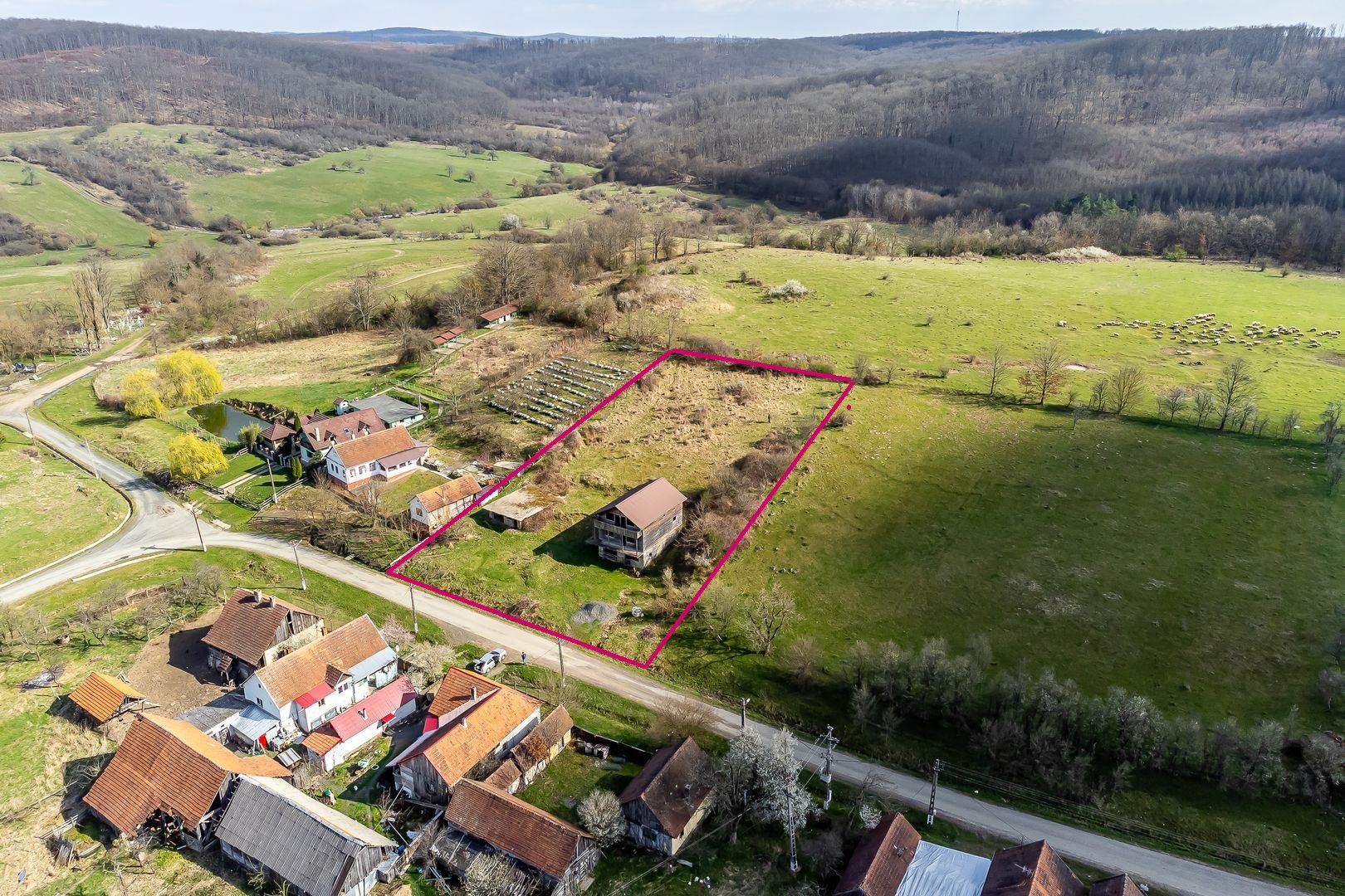 Cabană pe 3 niveluri - zonă spectaculoasă - Pătârș - COMISION 0% — fotografia 3