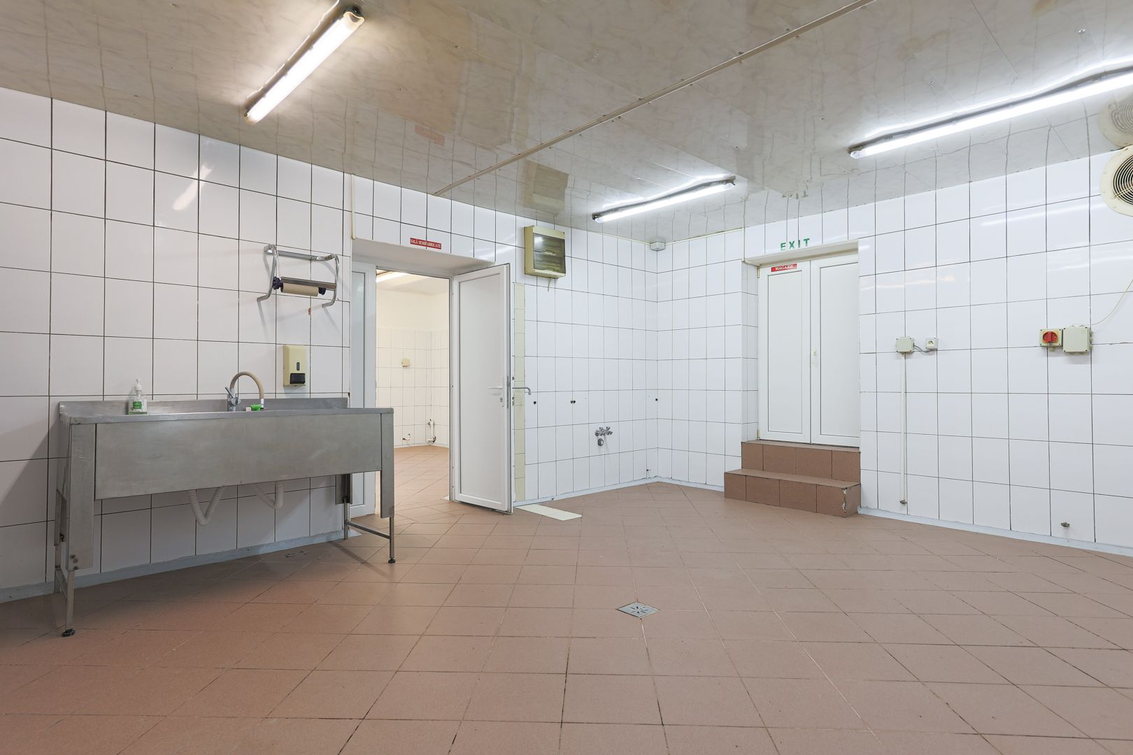 Spațiu ideal pentru birouri sau clinici — fotografia 6
