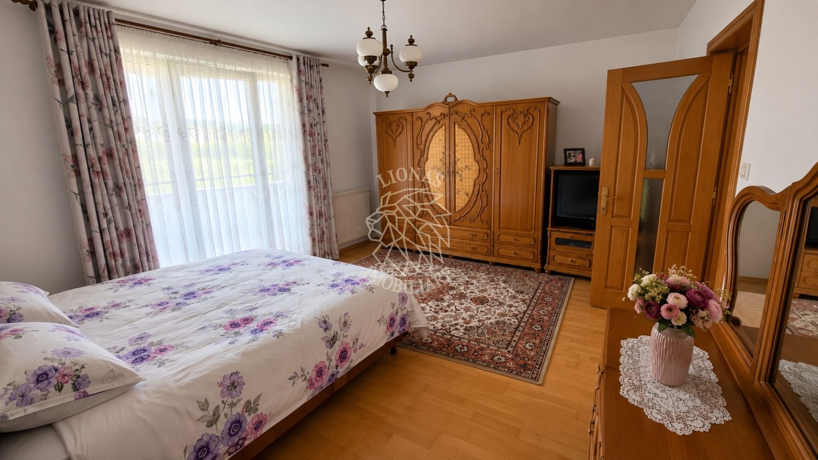 Apartament 3 camere 78 mp-etaj 1-parcare,boxa-Zona Lucian Blaga