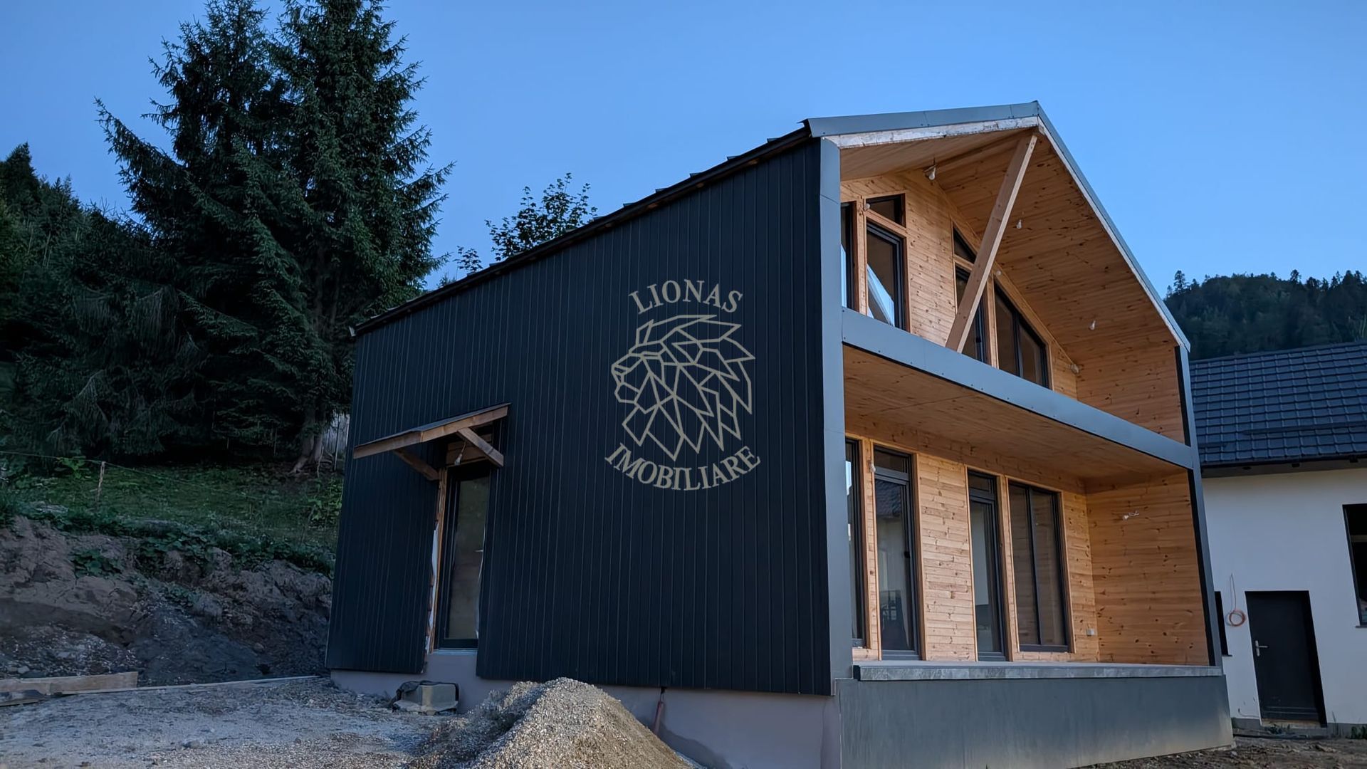 Cabana Noua 3 camere cu acces la Lac-teren 300 mp-terasa-Colibita