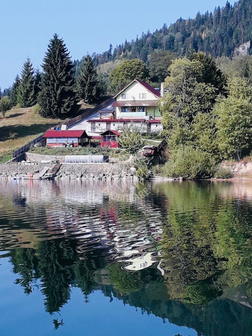 Casa de vacanta 200 mp-deschidere la Lac Colibita-EXCLUSIVITATE