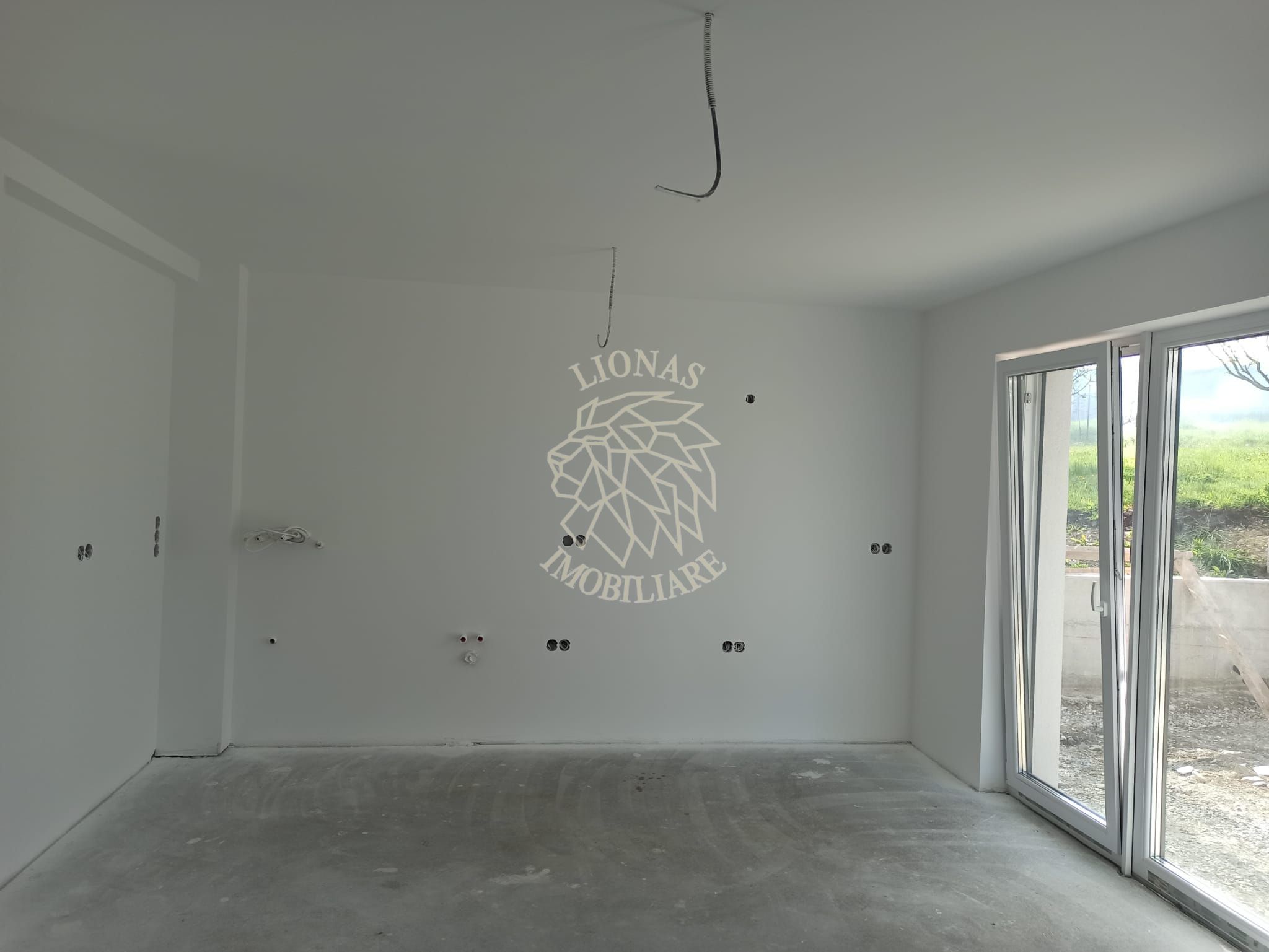 Casa Moderna 5 camere 120 mp-teren 300 mp-2 balcoane-Zona Centura