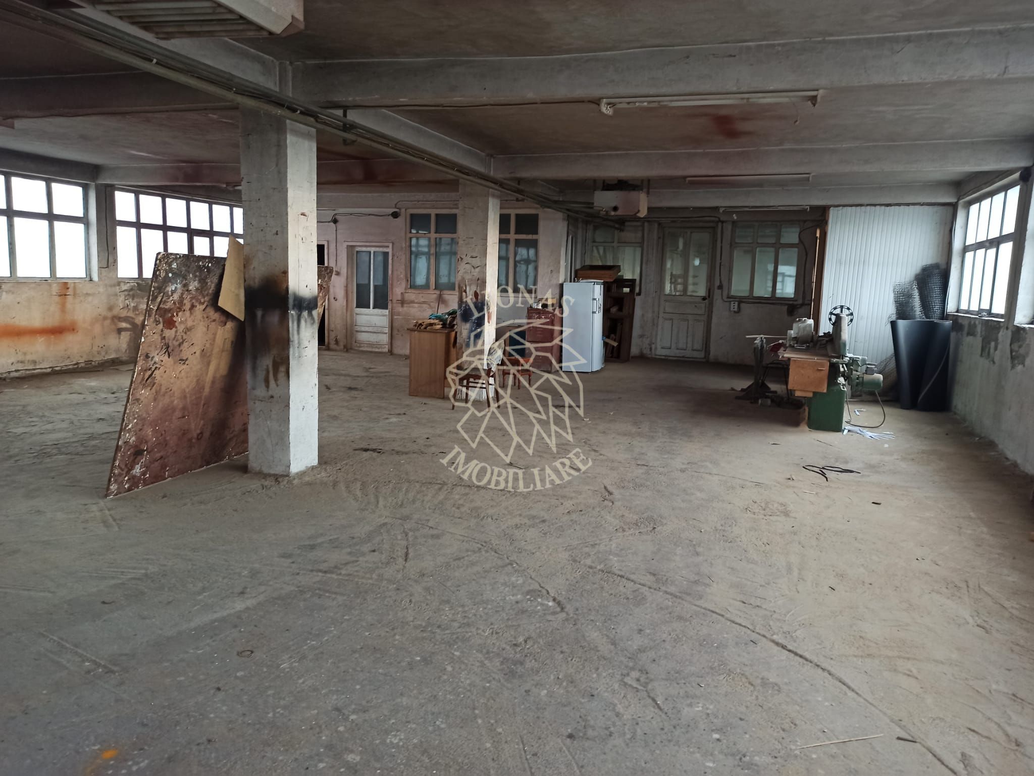 Complex de 3 hale 1545 mp-ideal prelucrare, service-Valea Ghinzii