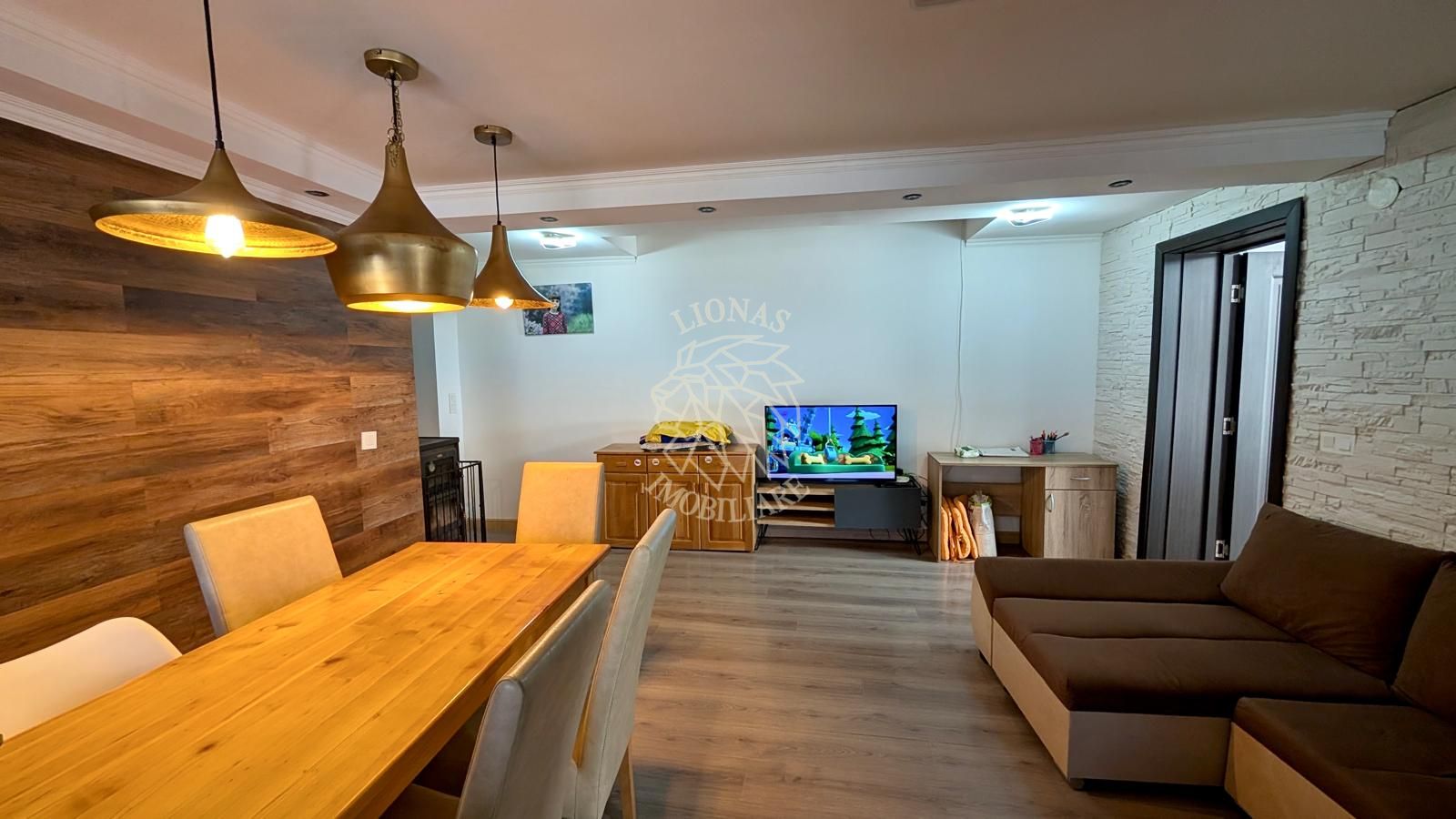 Casa 3 camere 84 mp-teren 280 mp-ideal cabinet, birou-Ultracentral