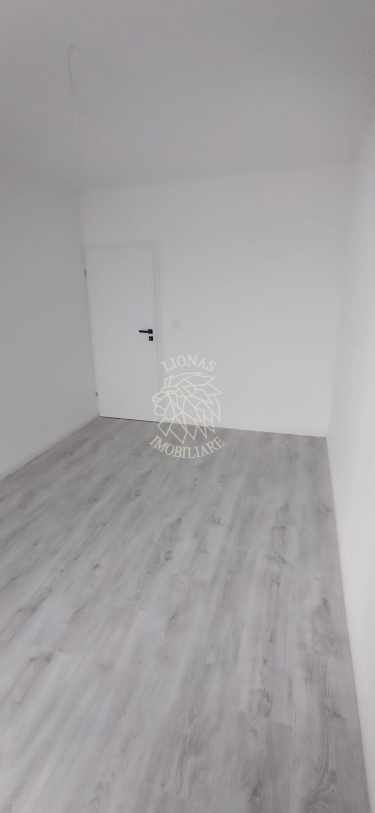 Apartament Nou 2 camere 56 mp+balcon 8 mp-etaj 1-Calea Moldovei