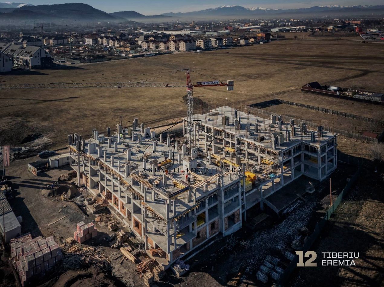 Apartament 3 camere DECOMANDAT