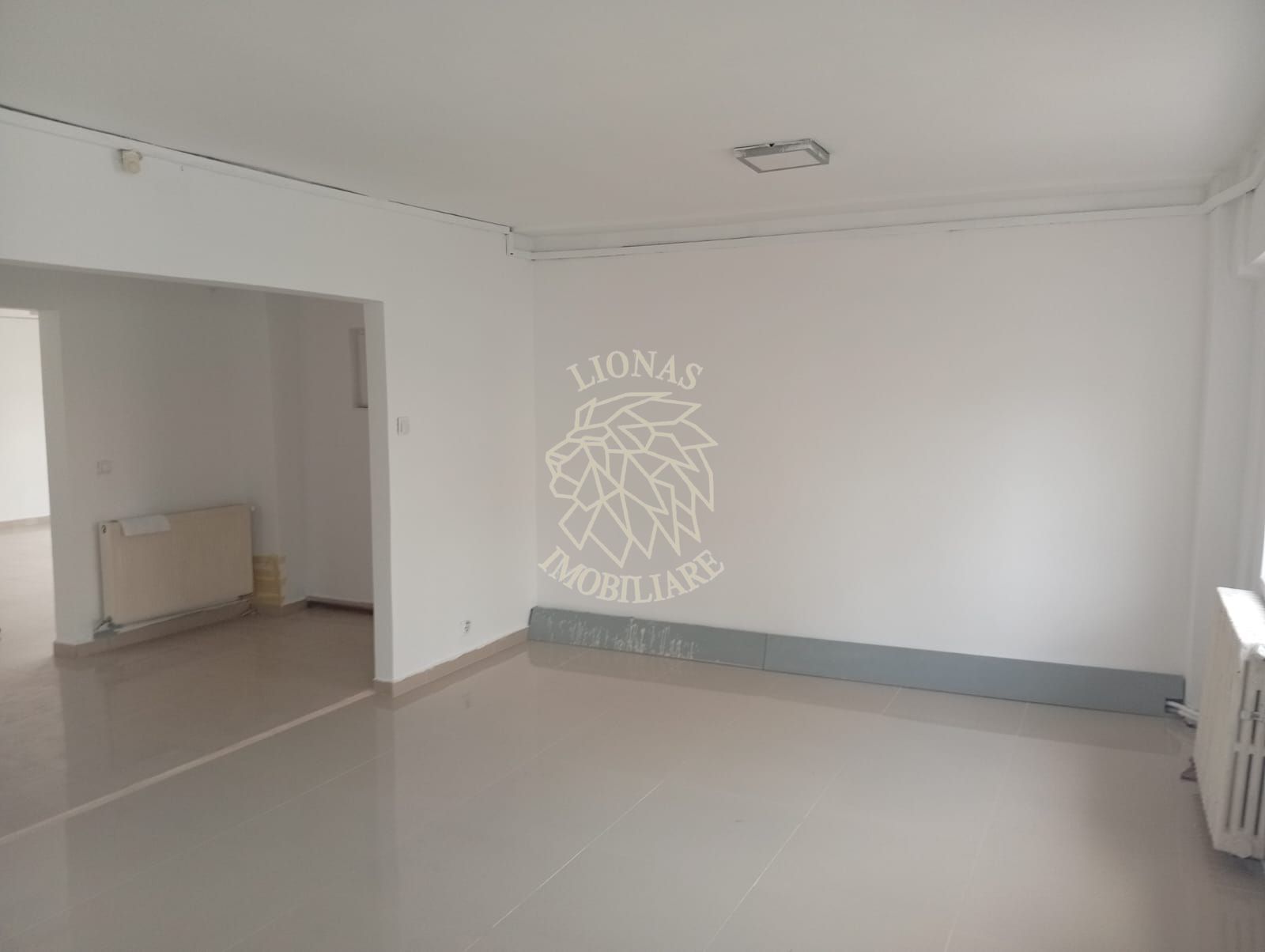 Spatiu comercial 80 mp-ideal farmacie, cabinet, banca-Zona A. Muresanu