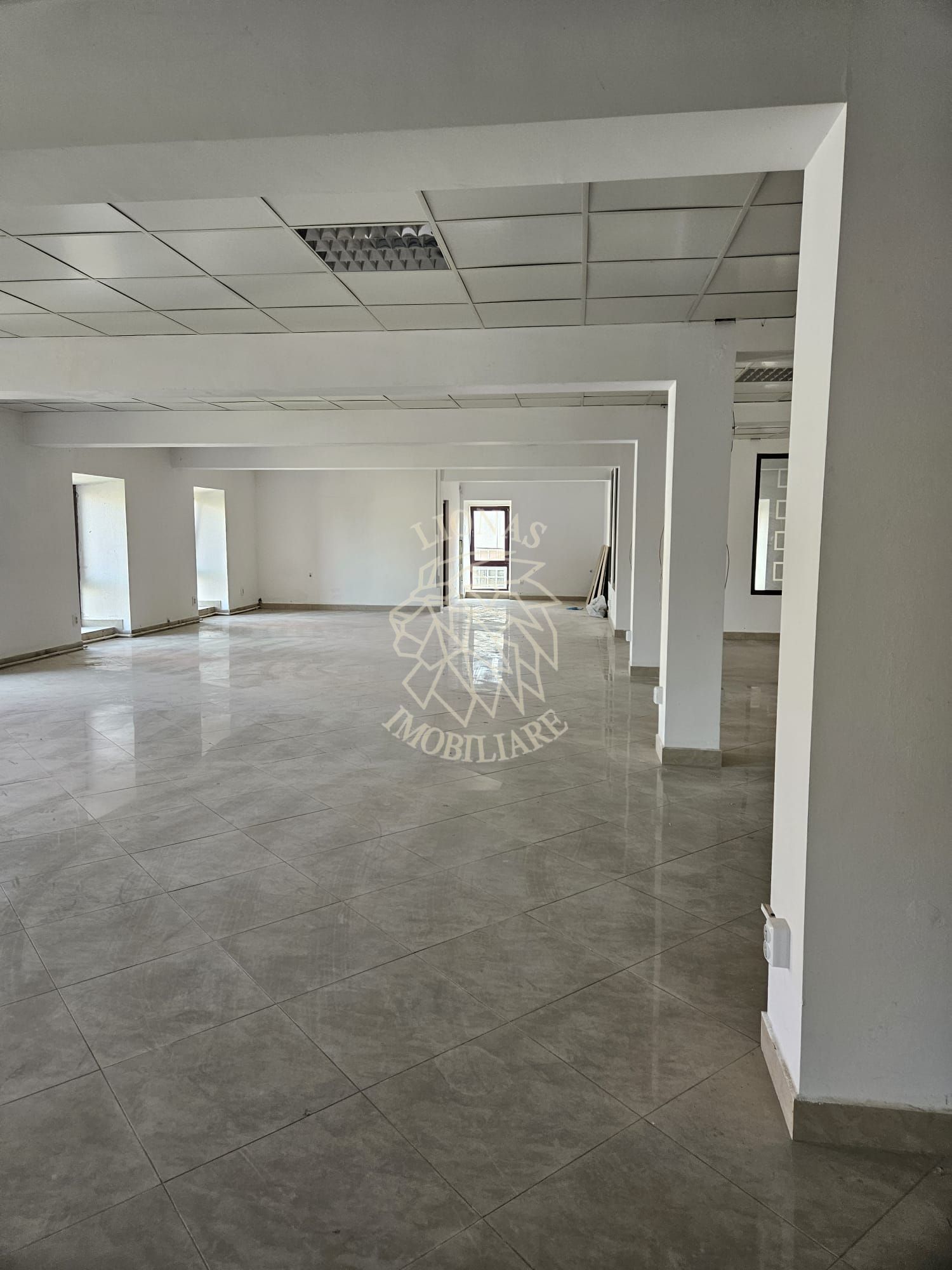 Spatiu comercial 370 mp- sala fitness, depozit,cafenea-Ultracentral