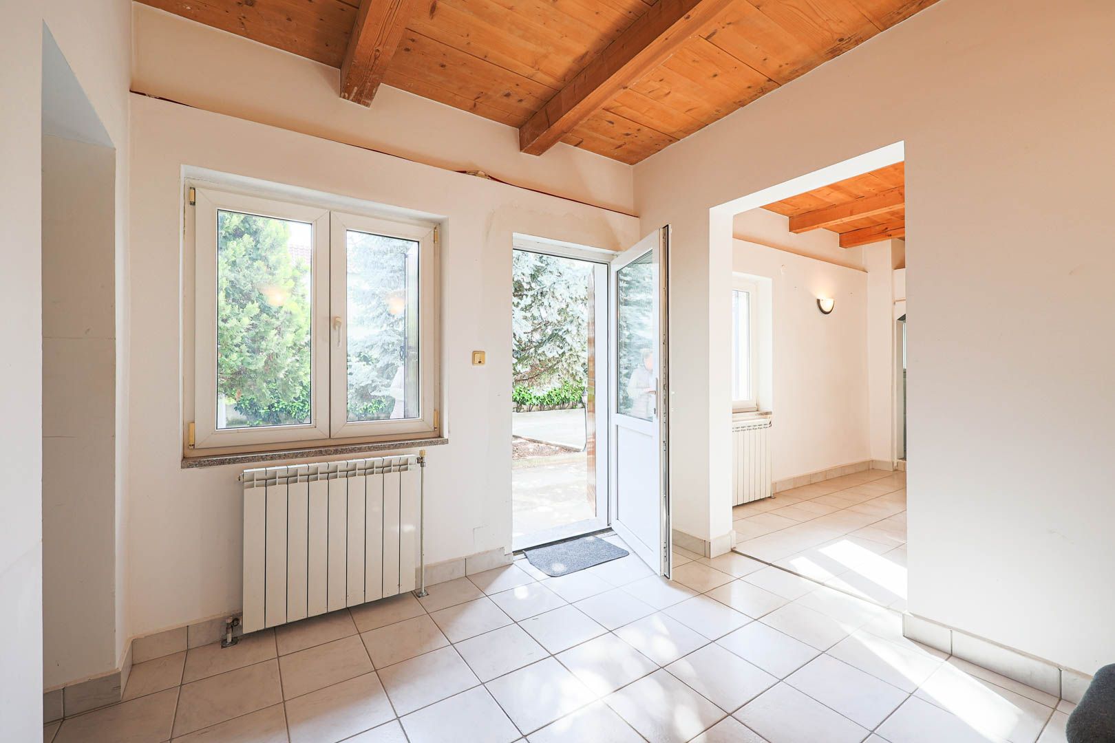 Vilă 5 camere Grădiște | 2 corpuri | 0% comision. Preț negociabil — fotografia 4