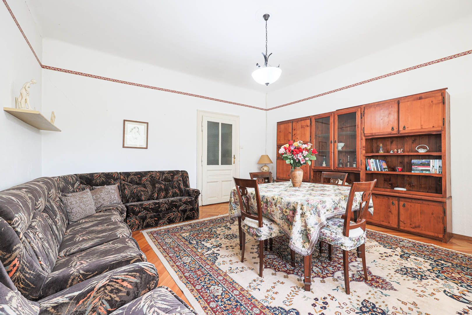 Vilă 5 camere Grădiște | 2 corpuri | 0% comision. Preț negociabil — fotografia 3