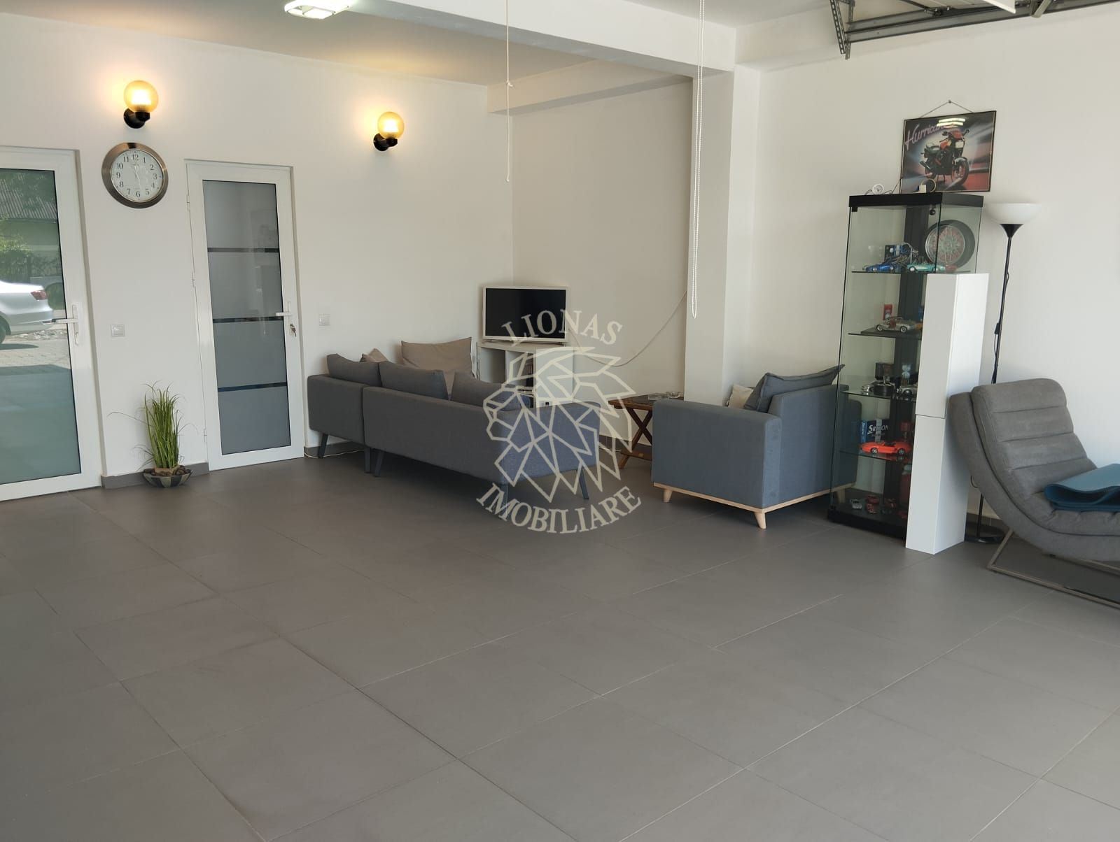 Spatiu birou cu depozit 105 mp total-5 parcari-Dr. Tarpiuilui