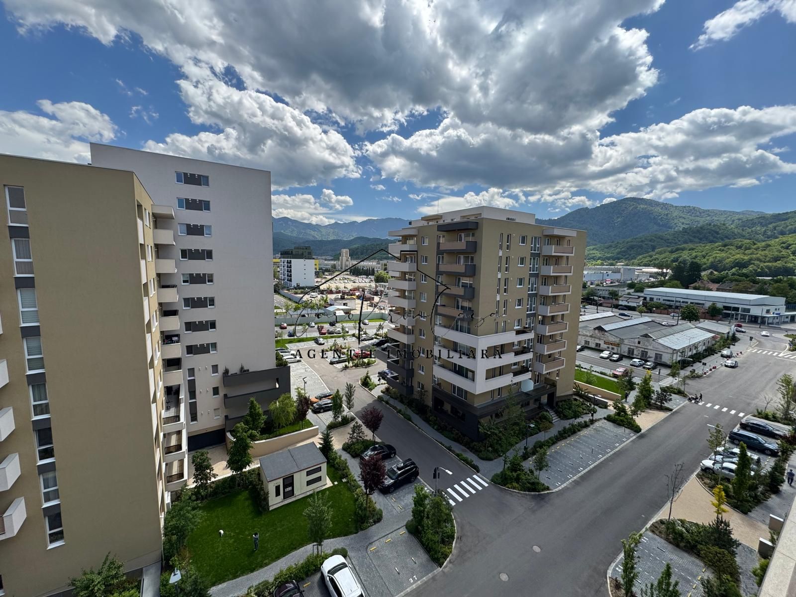 URBAN PLAZA - Garsoniera