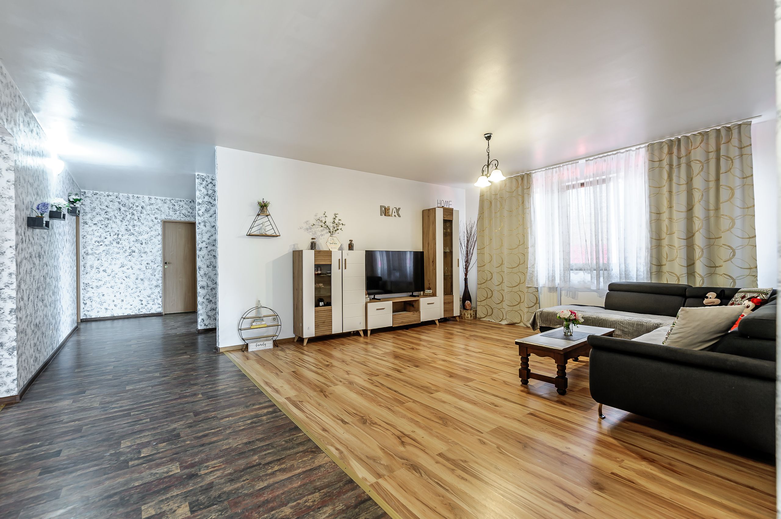 Tágas családi ház eladó – 6 szoba – 1440 m2 telek – Zădăreni, Arad