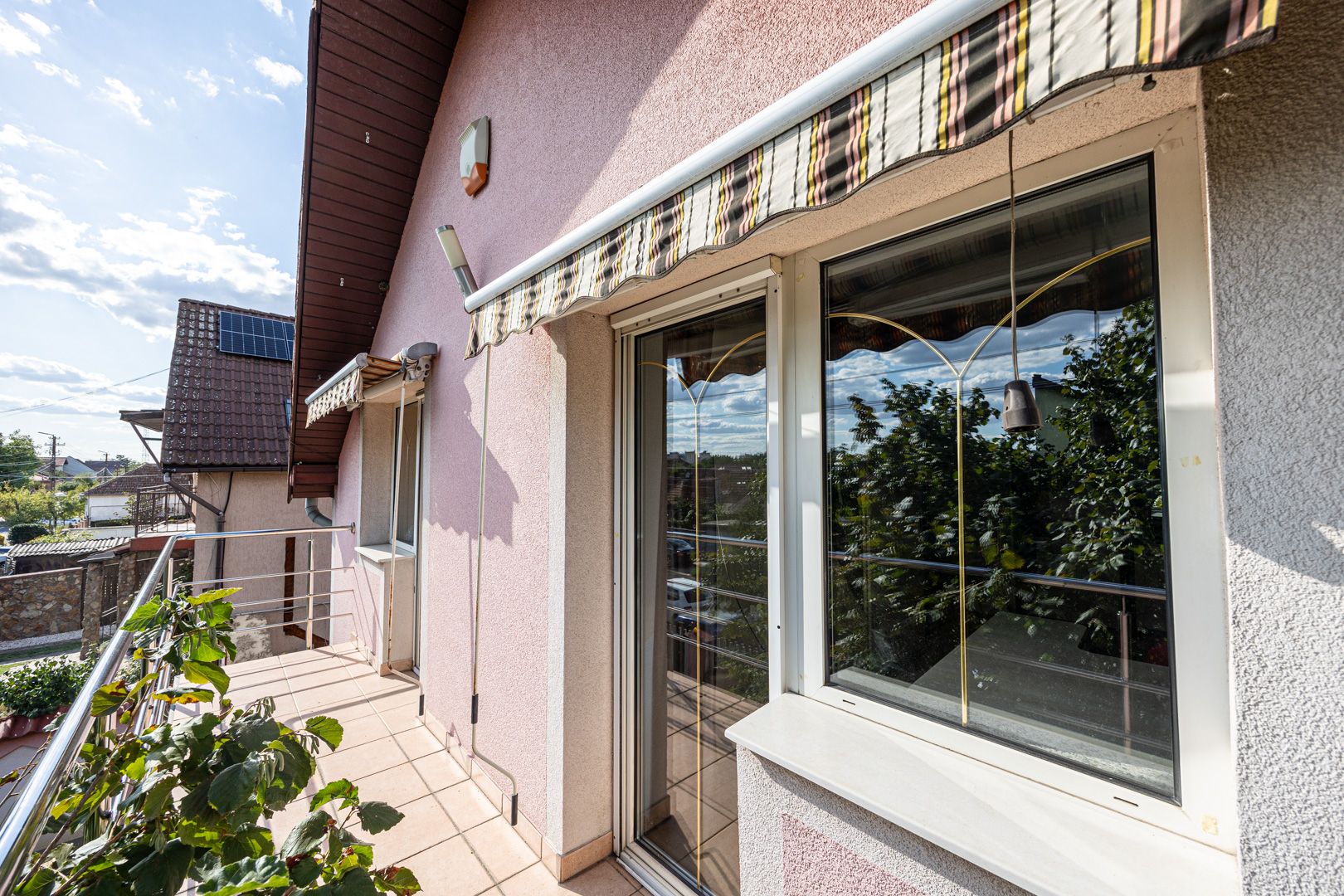 Vilă cu 6 camere în zona rezidențială - Poltura — fotografia 9