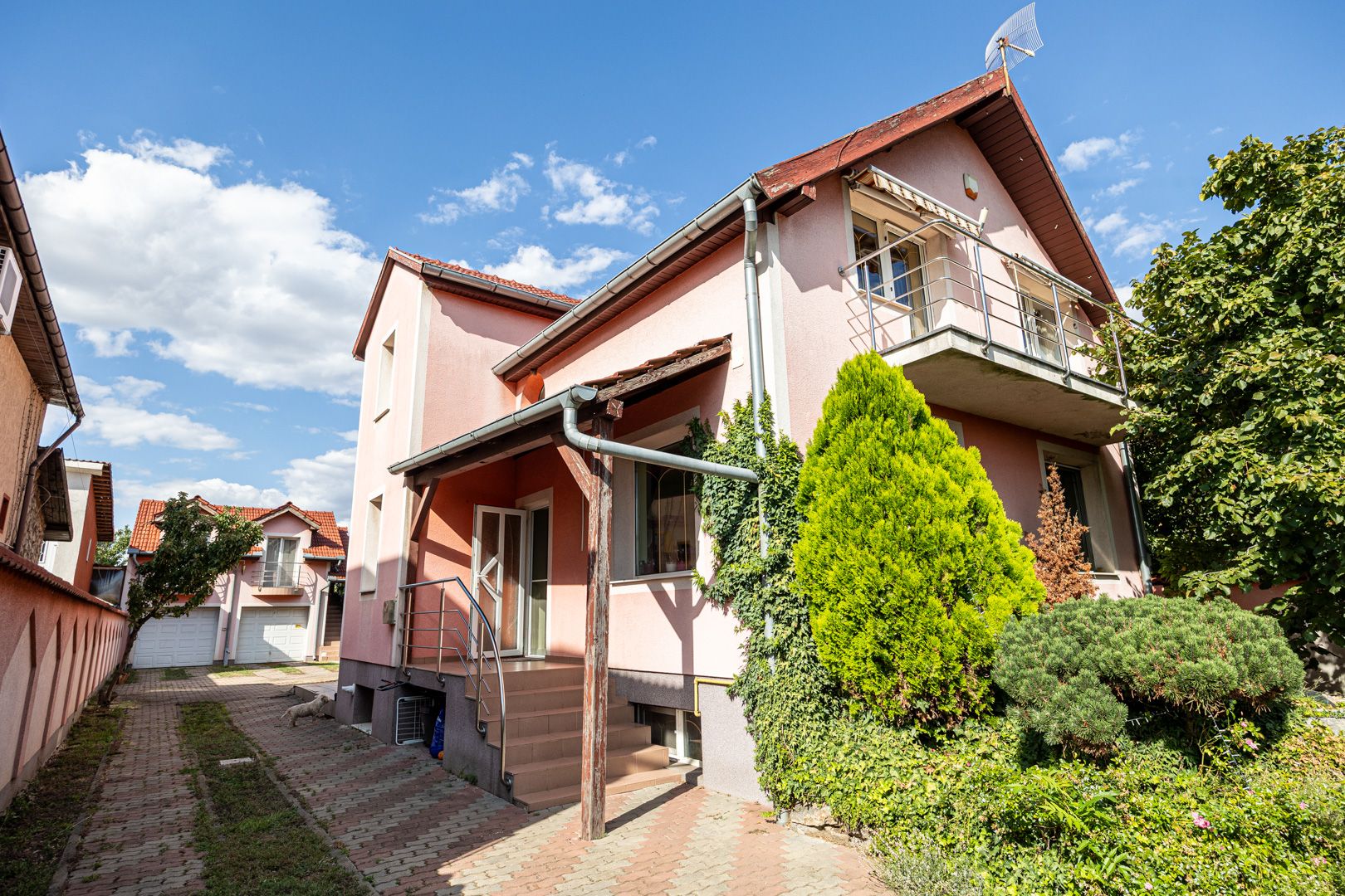 Vilă cu 6 camere în zona rezidențială - Poltura — fotografia 7