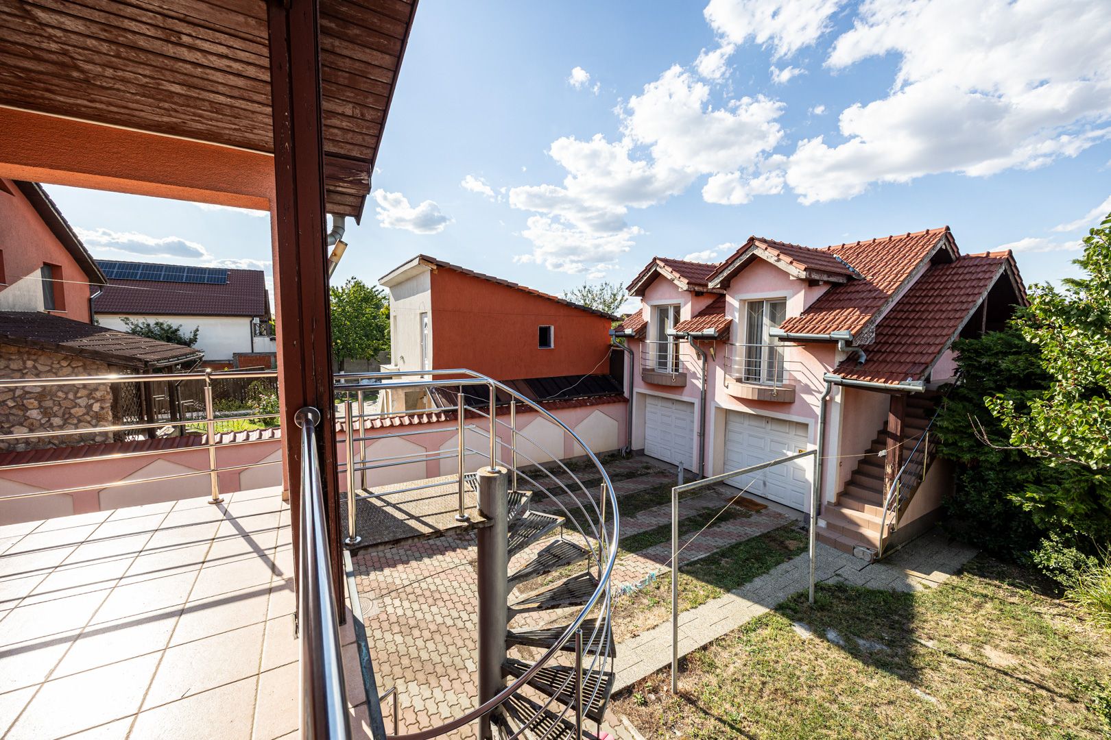 Vilă cu 6 camere în zona rezidențială - Poltura — fotografia 8
