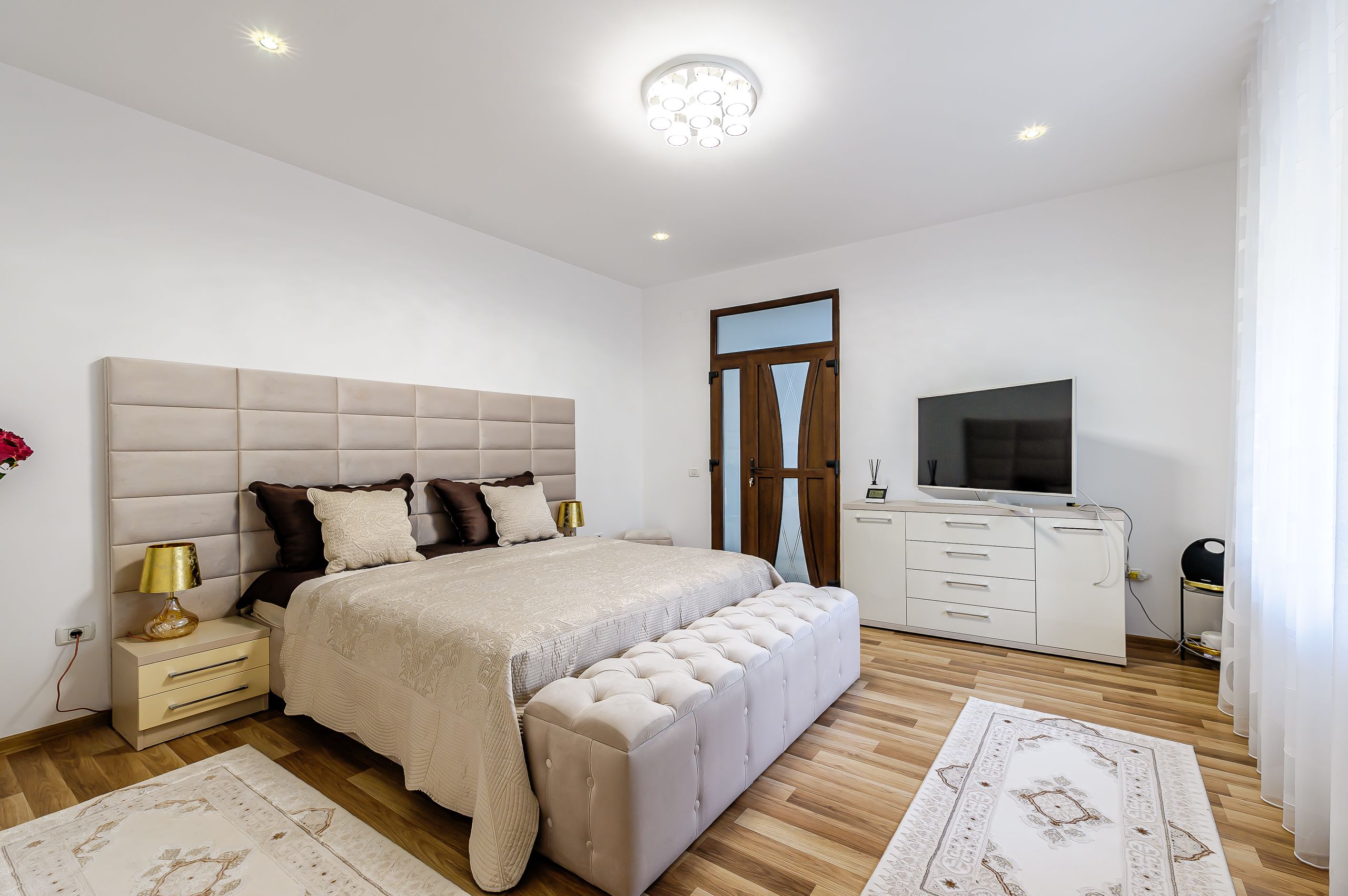 Rezervat Proprietate de vis cu teren 2.880 mp și facilități PREMIUM — fotografia 6
