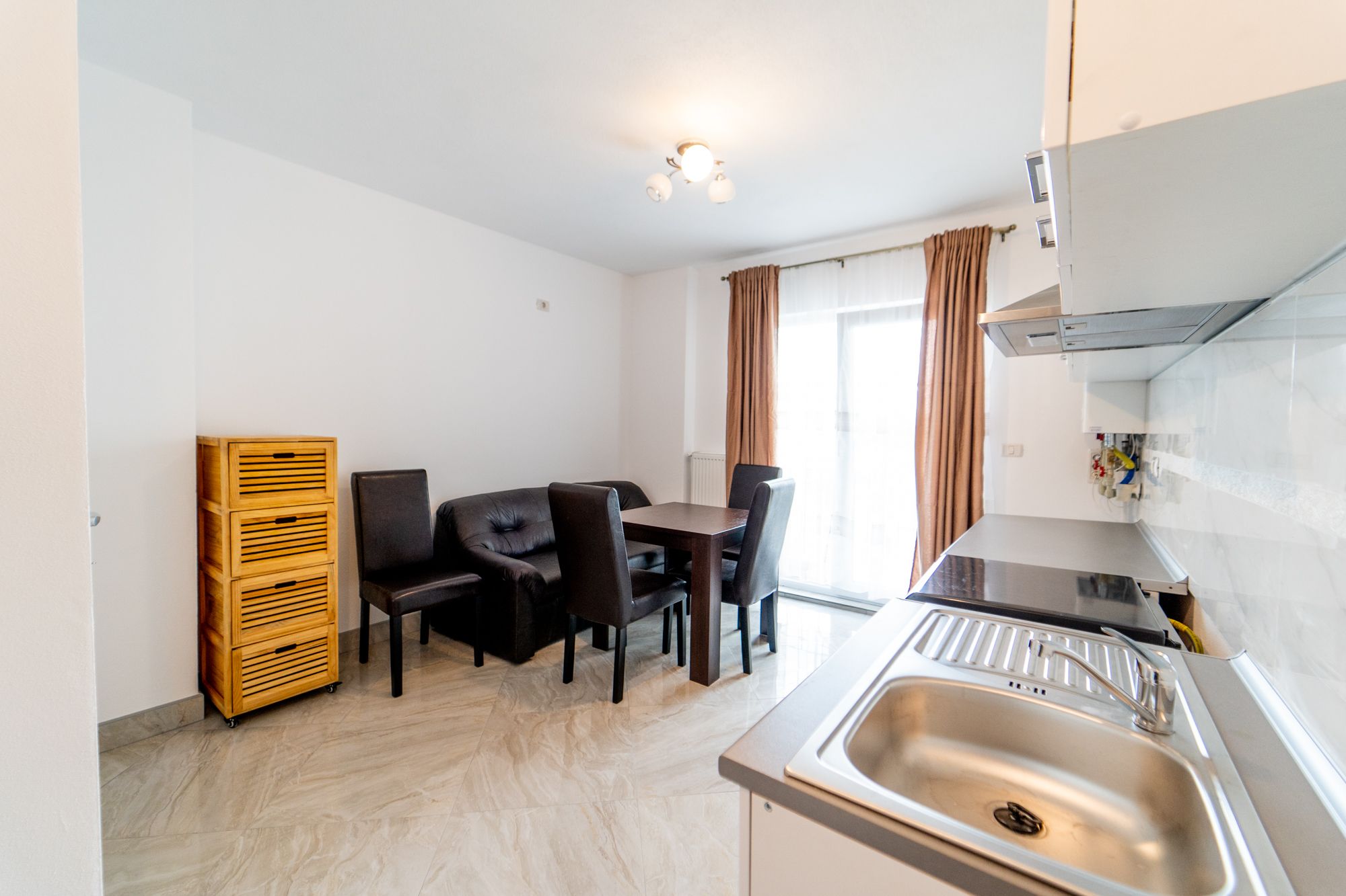Apartament modern, pe str Tudor Vladimirescu Arad — fotografia 3
