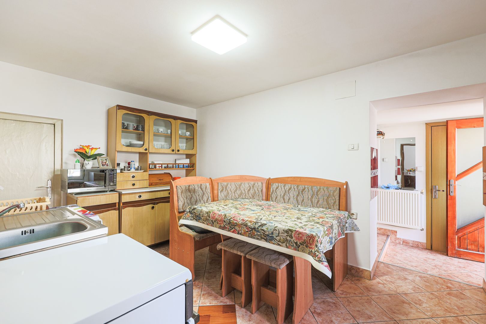 Preț redus! Casă în localitatea Turnu — fotografia 6