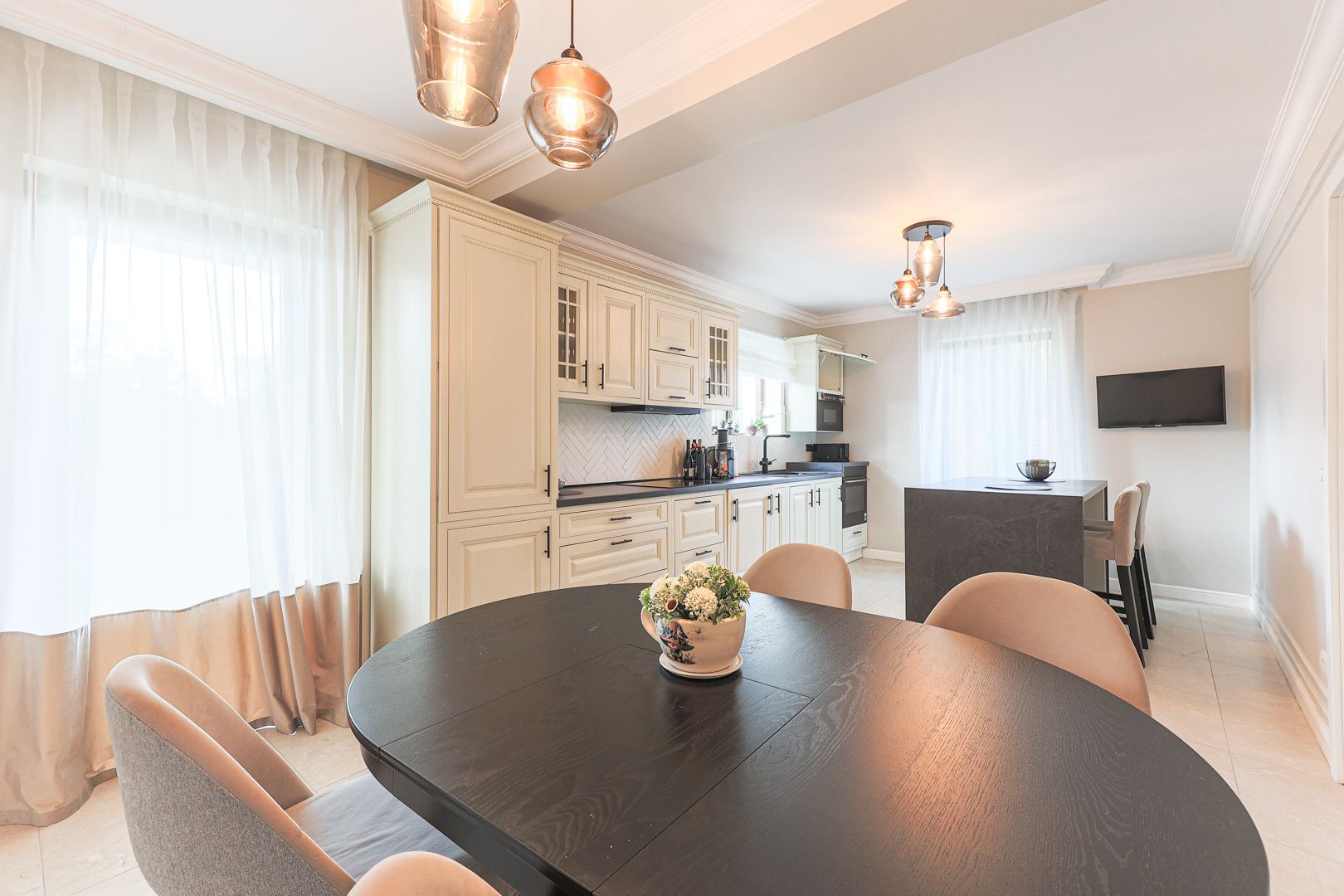 Imagine 15 - Rezervat Casă premium în Subcetate, construcție nouă finisaje de lux