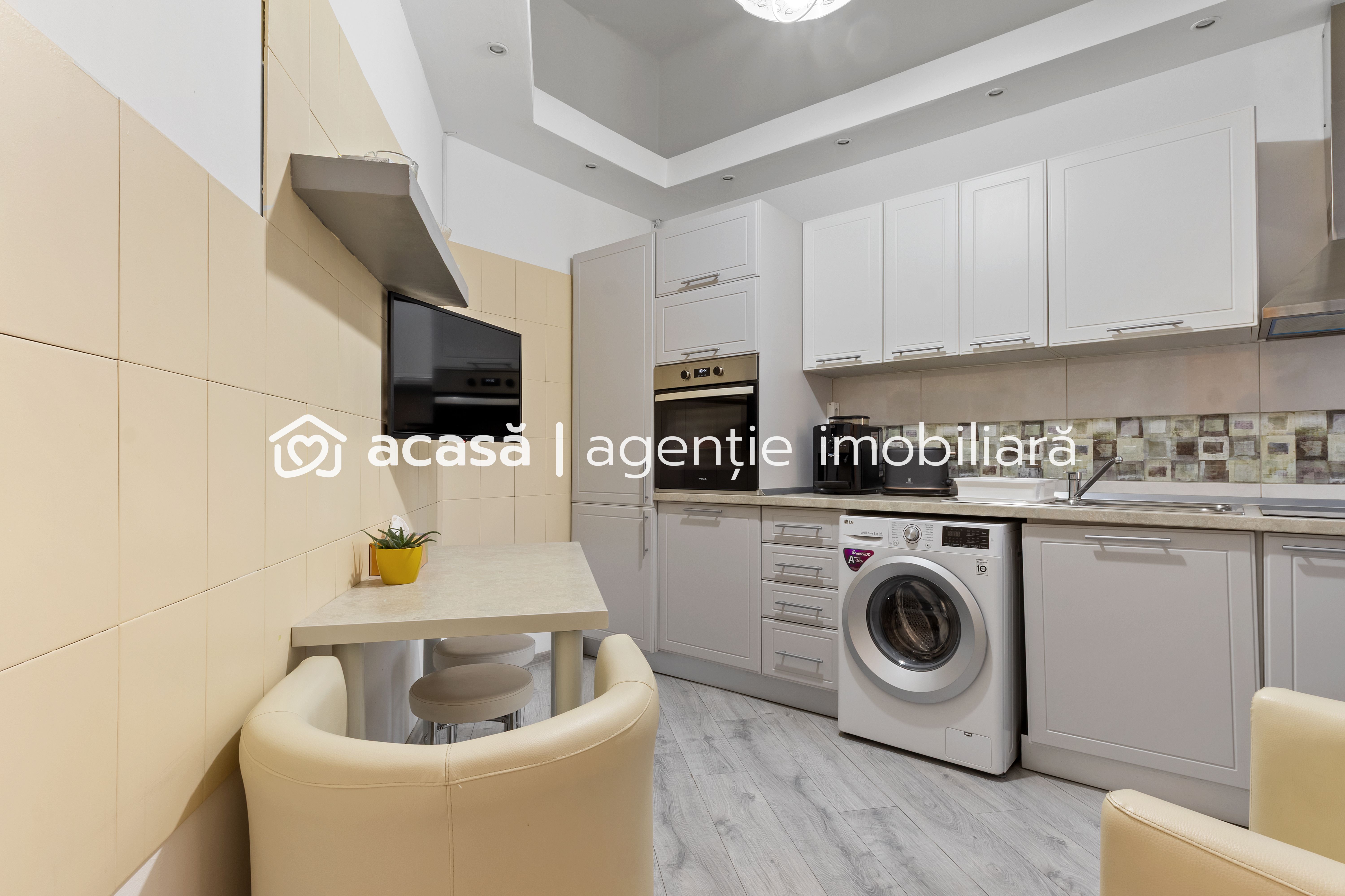Központi 4 szobás ultracentrumi lakás
