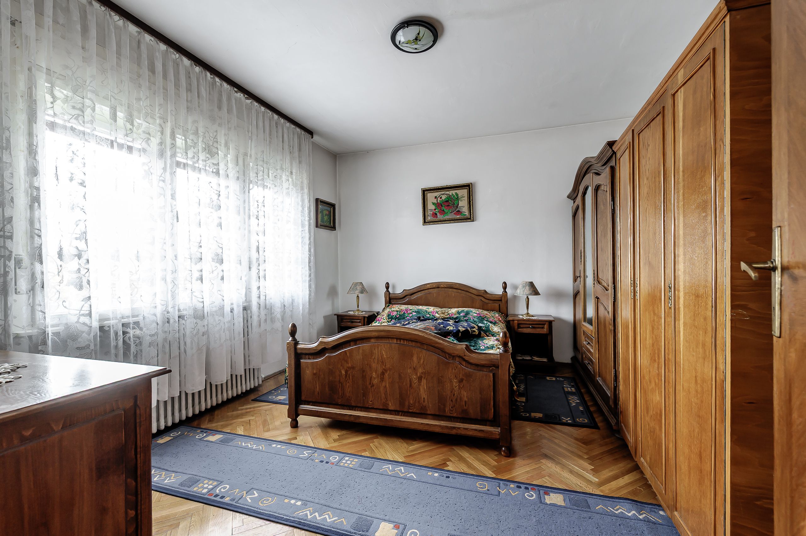 Casă din cărămidă cu 8 camere – zonă liniștită, LIPOVA — fotografia 8