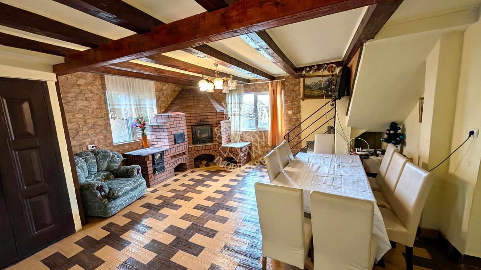 Oferta! Cabana 7 camere 215 mp+anexa-teren 500 mp-foisor-Colibita