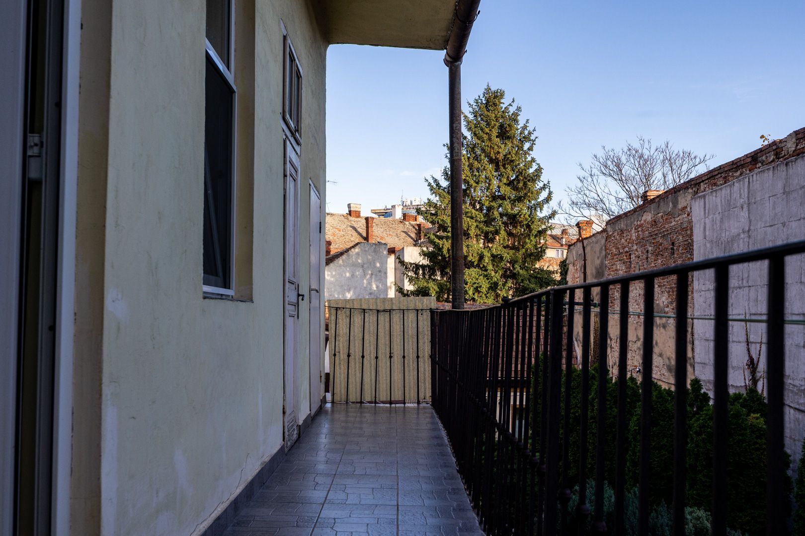 REZERVAT! Un etaj întreg. Trei unități. O singură decizie bună. — fotografia 9