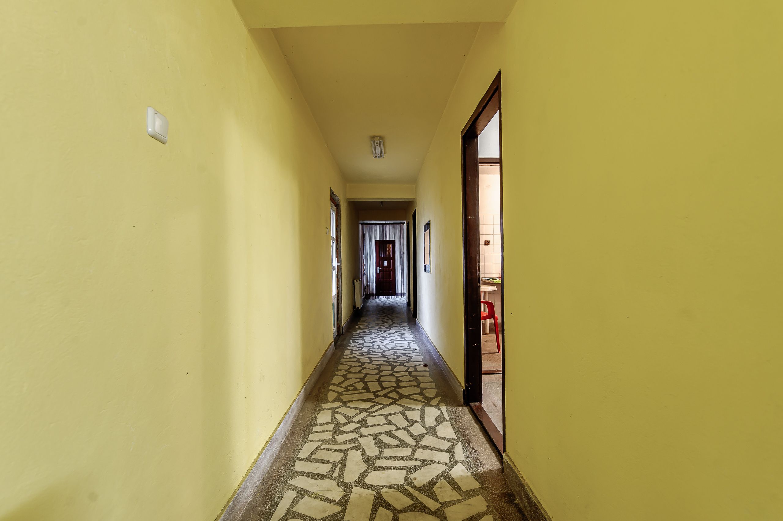 Clădire potrivită pentru proiecte educaționale sau de îngrijire — fotografia 4
