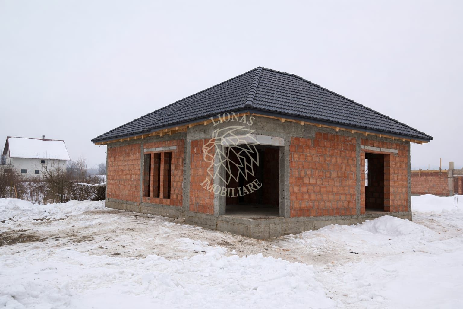 Casa 4 camere 95 mp-stadiu roșu-teren 670 mp-utilitati bransate-Unirea