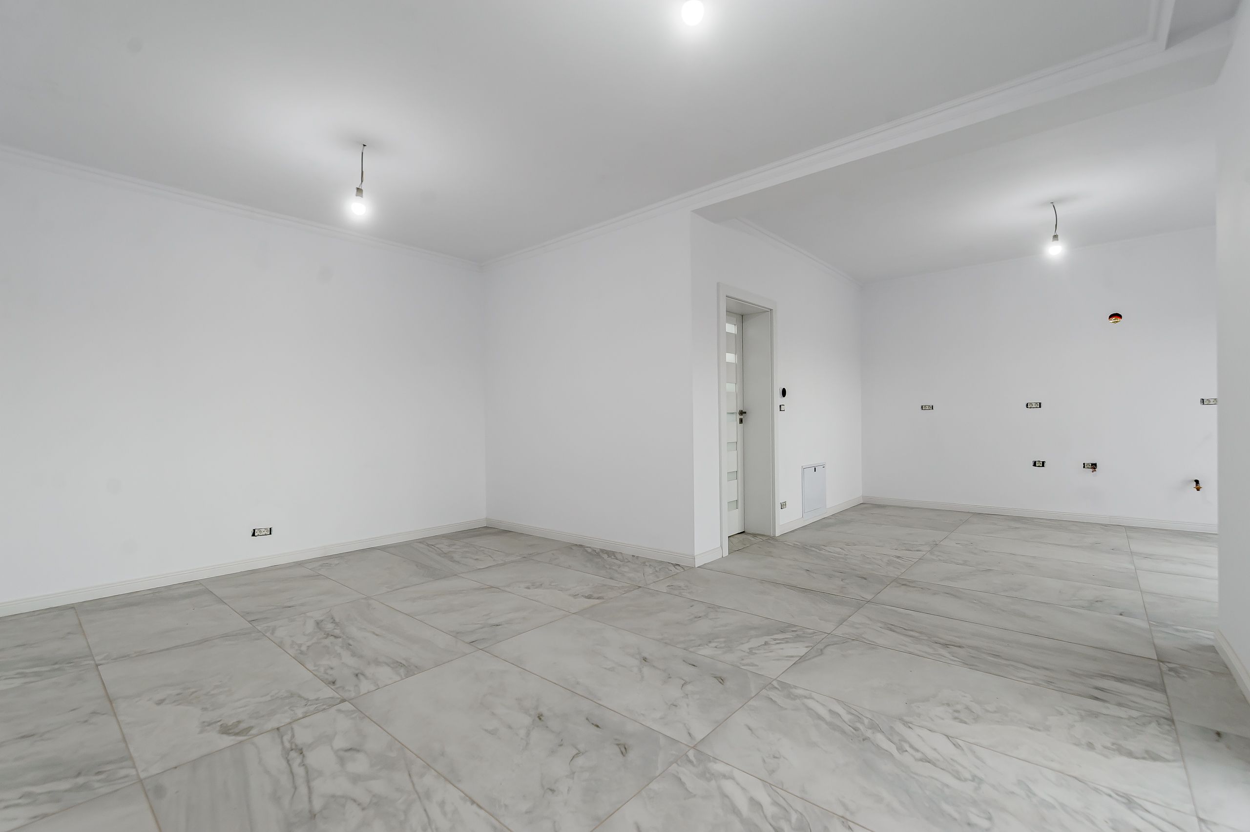 Casă nouă 2025 cu terasă rooftop – 5 camere, design modern, în Gai — fotografia 8