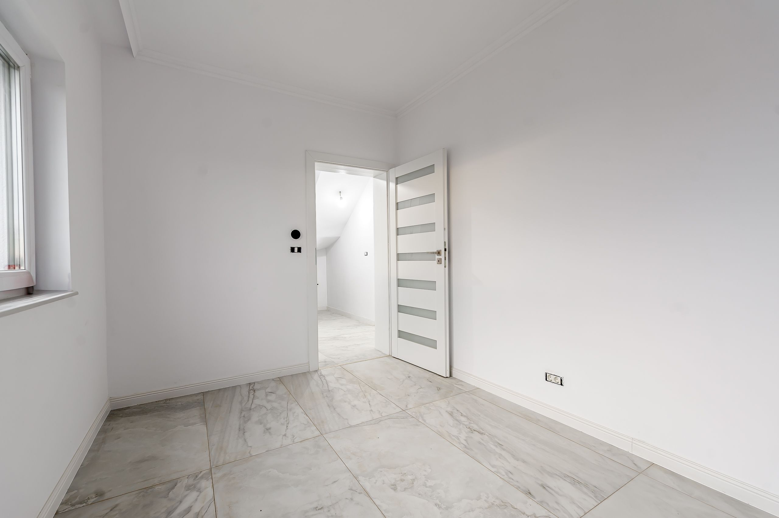 Vilă nouă cu terasă panoramică – design premium, 4 dormitoare, în Gai — fotografia 6