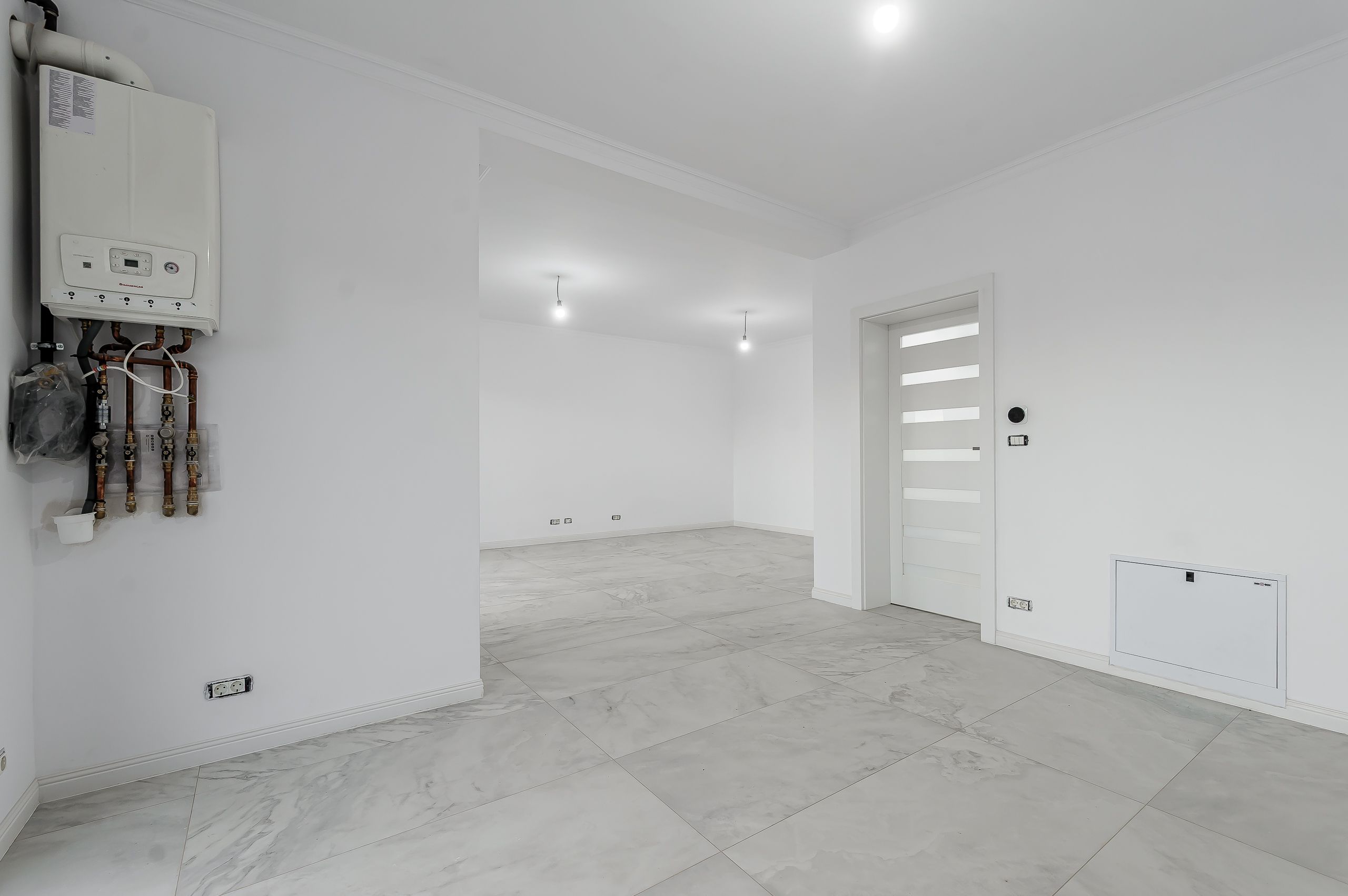 Vilă nouă cu terasă panoramică – design premium, 4 dormitoare, în Gai — fotografia 8