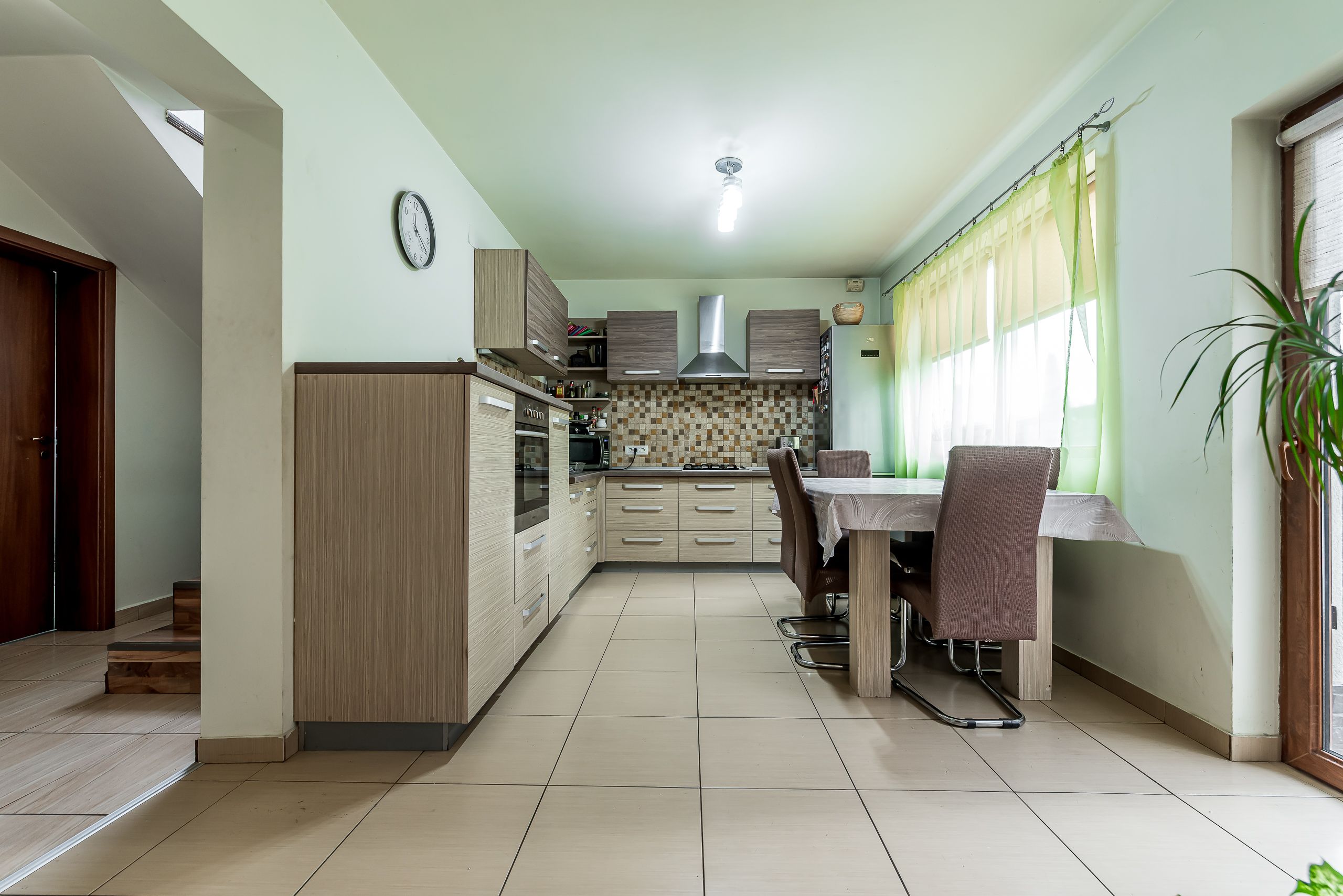 VILĂ MODERNĂ CU PISCINĂ, SAUNĂ- COMISION 0% – ARADUL NOU — fotografia 5