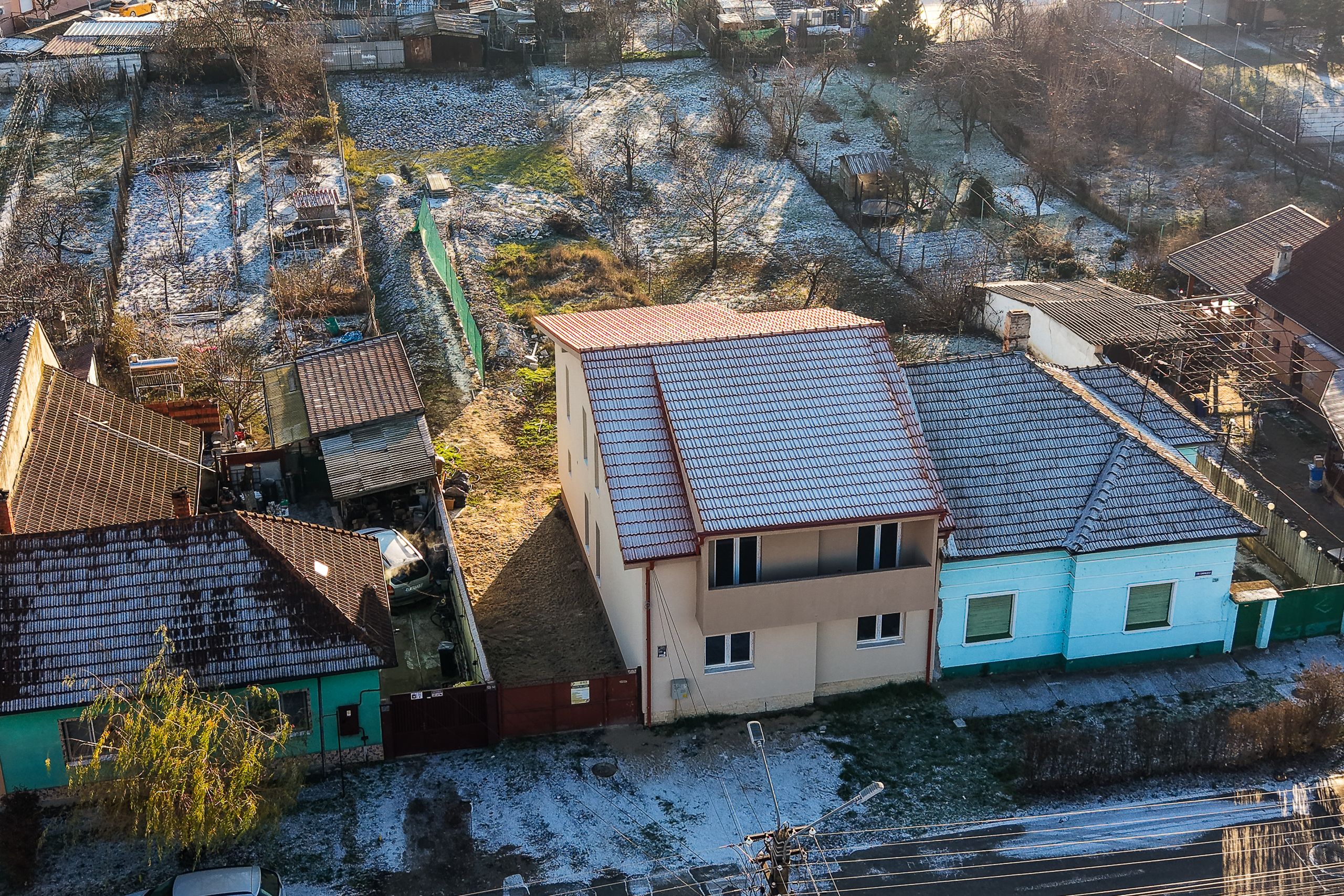 Casă nouă cu etaj semifinalizată, zonă liniștită în Aradul Nou — fotografia 12