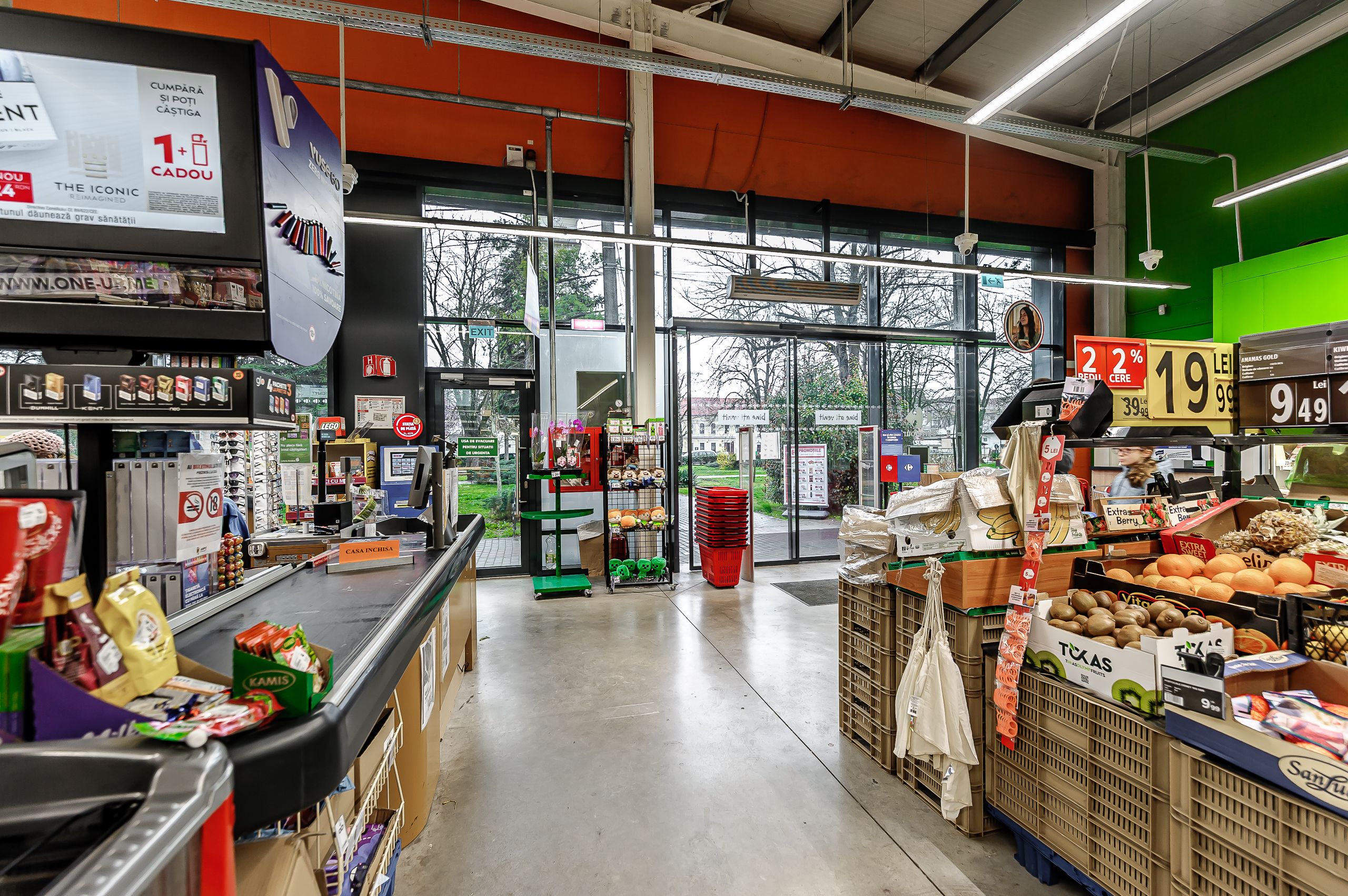 Spatiu comercial de vanzare cu chirias — fotografia 3