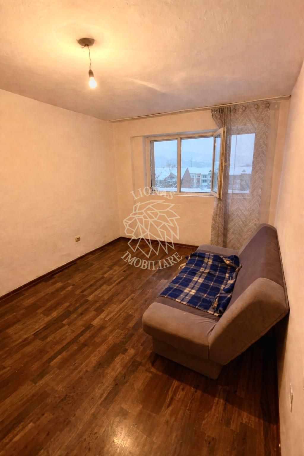 Apartament decomandat cu o camera 40 mp-Zona Independentei