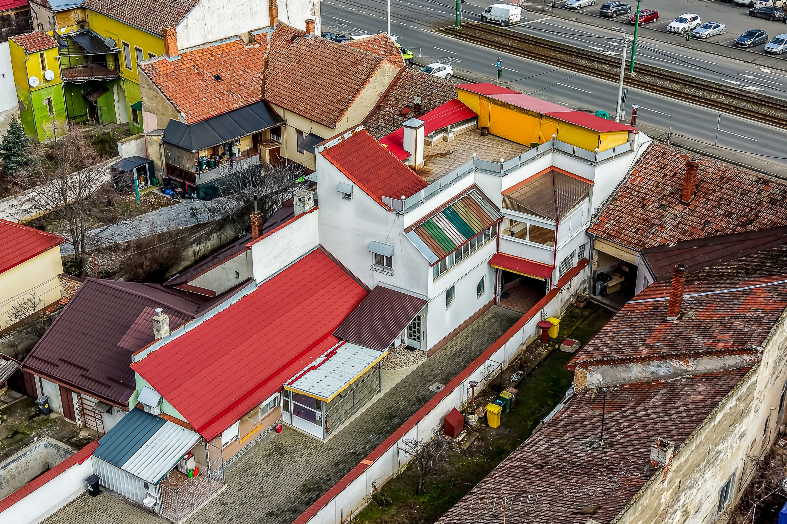 Spațiu comercial, hala, si un penthouse în centrul Aradului Nou — fotografia 2